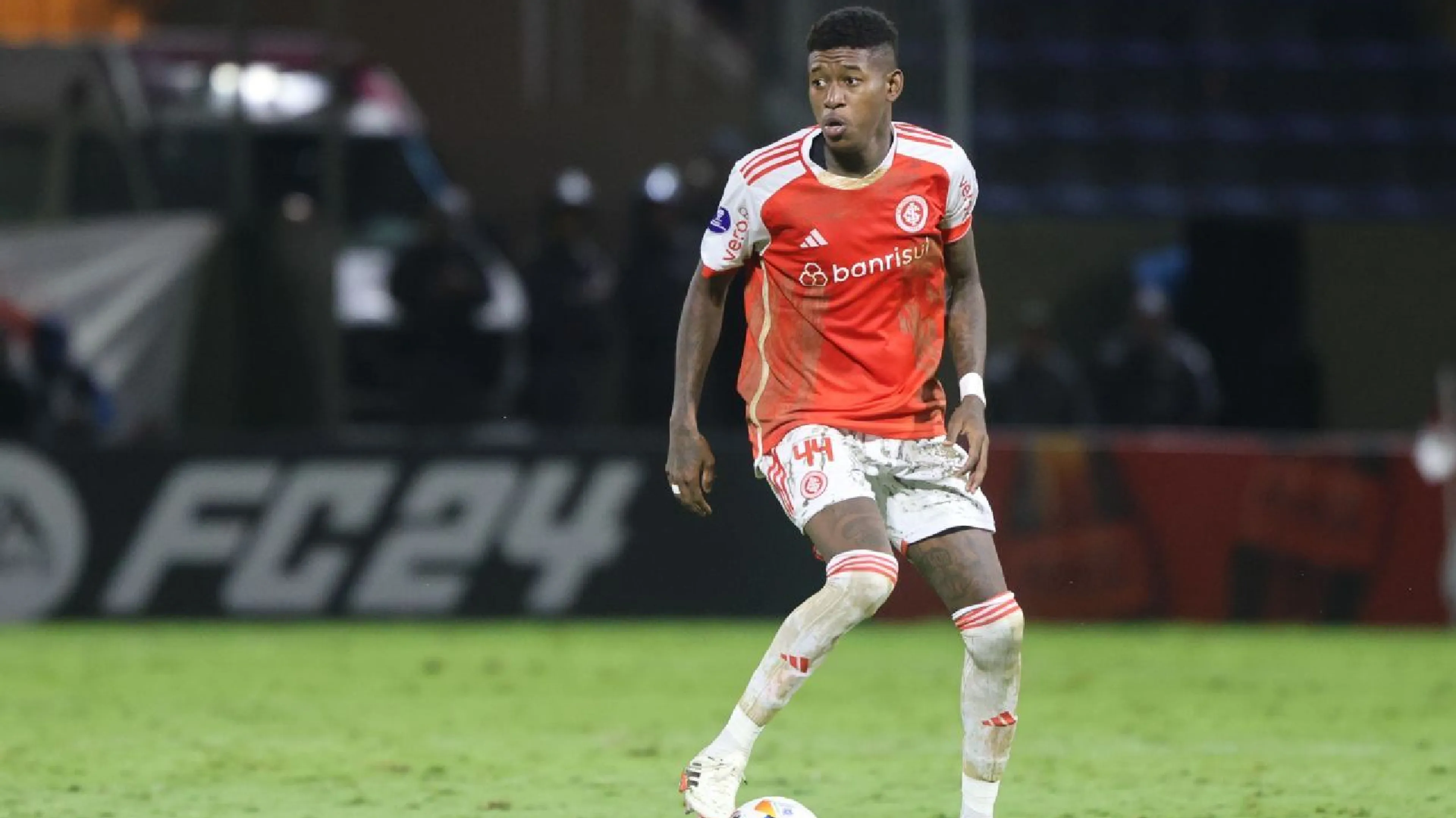 Copertina di In Brasile sicuri: "Il Napoli ha offerto 7 milioni per Vitao". Juan Jesus nella trattativa?