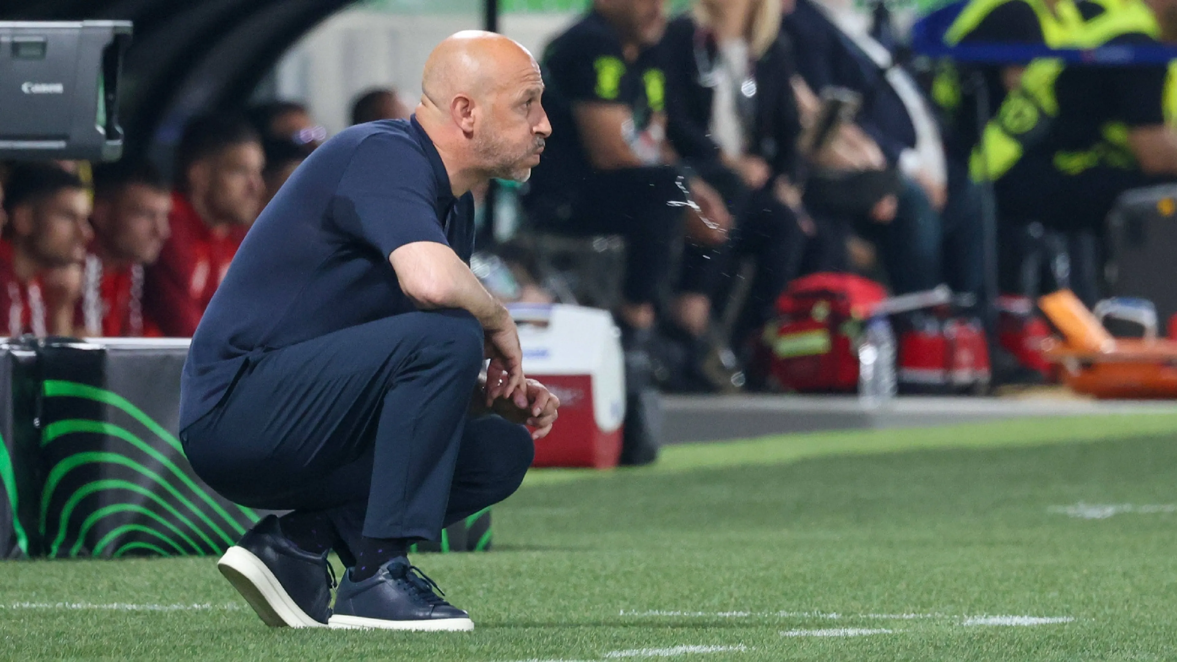 Copertina di Olympiacos-Fiorentina, la delusione di Italiano: "Dispiace, non meritavamo di perdere. Questo è il calcio"