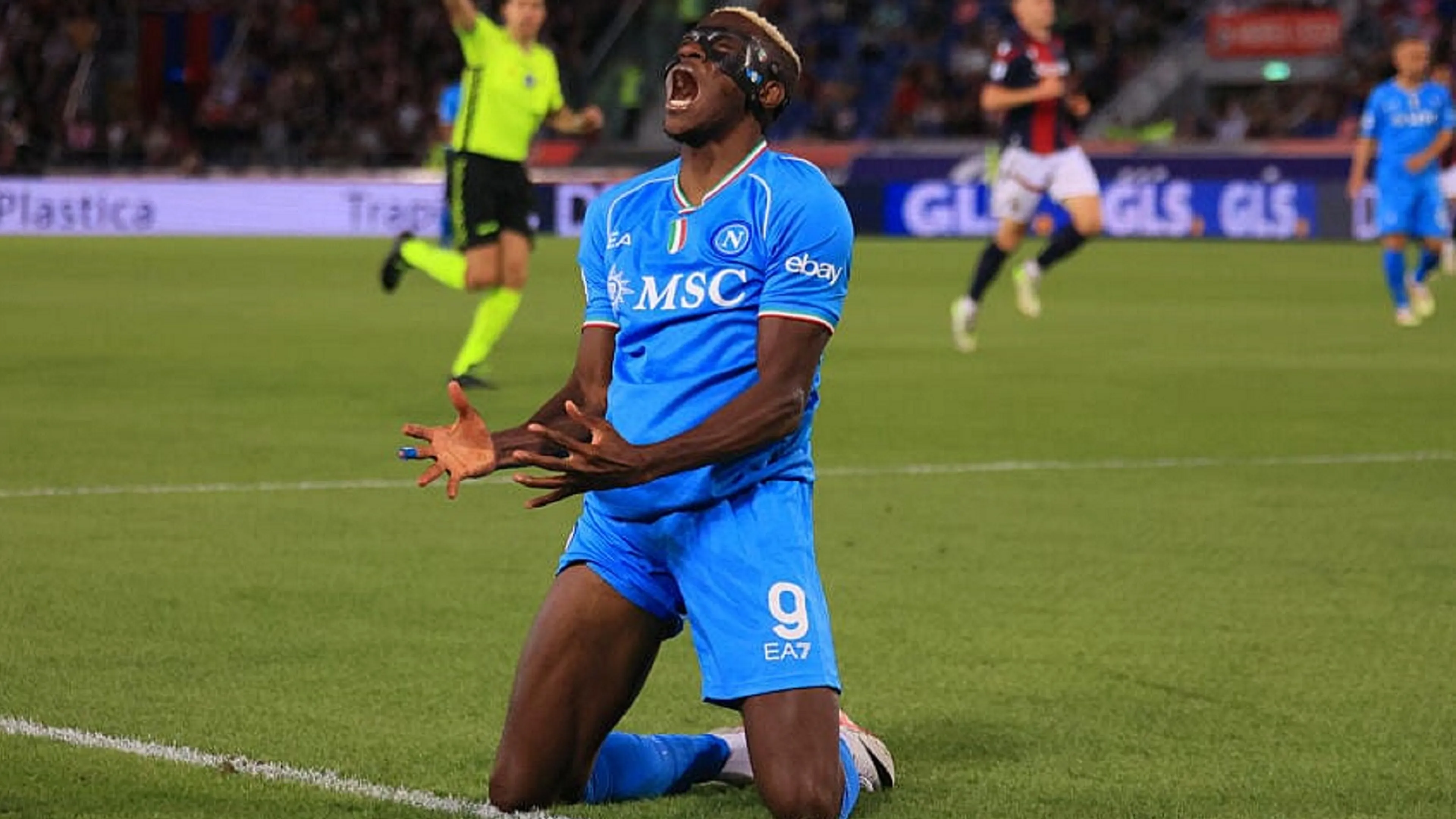 Copertina di Osimhen chiede scusa. Arriva la decisione del Napoli sulla multa