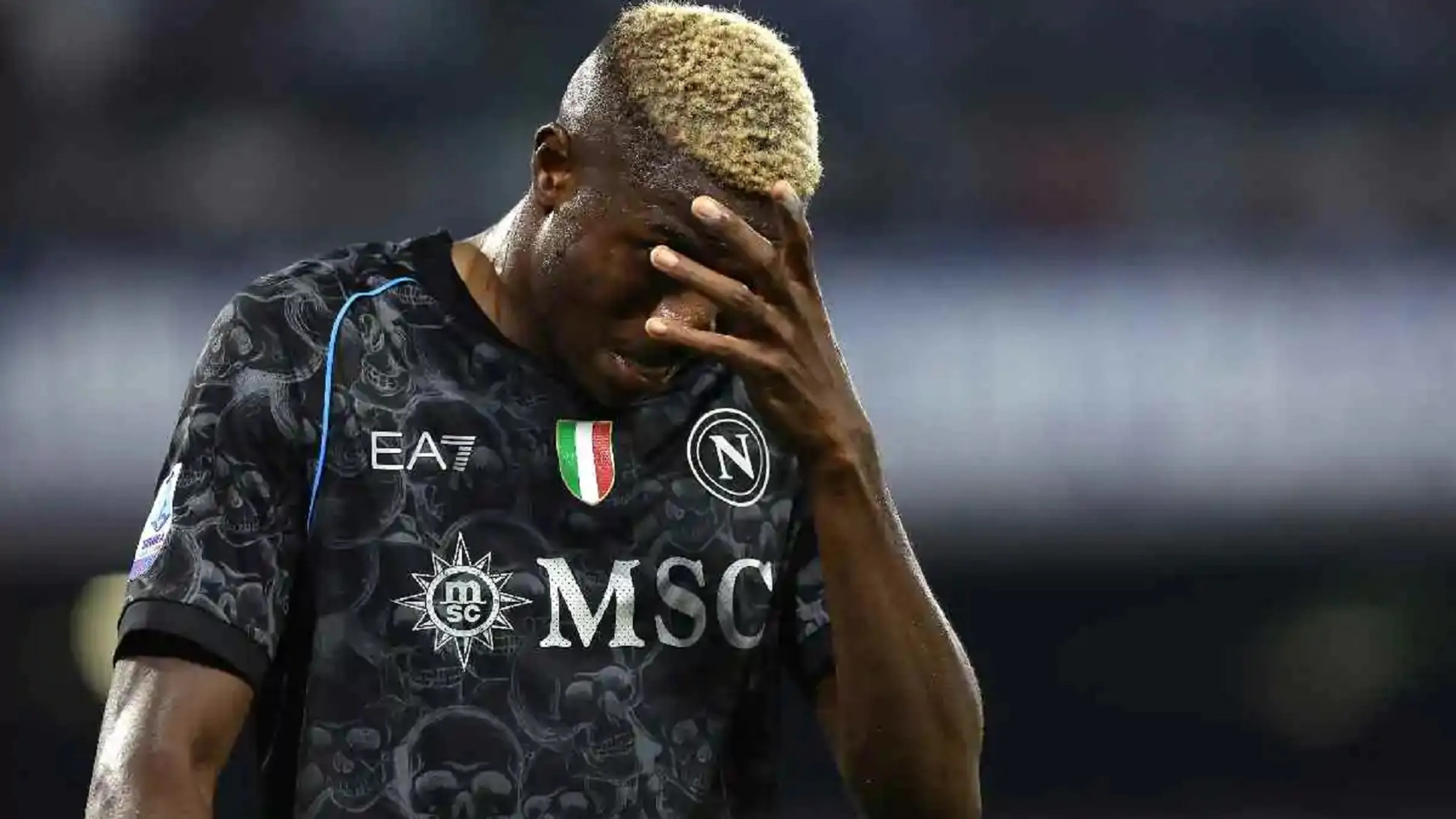 Copertina di Infortunio Osimhen, botta tremenda per il Napoli: fuori un mese