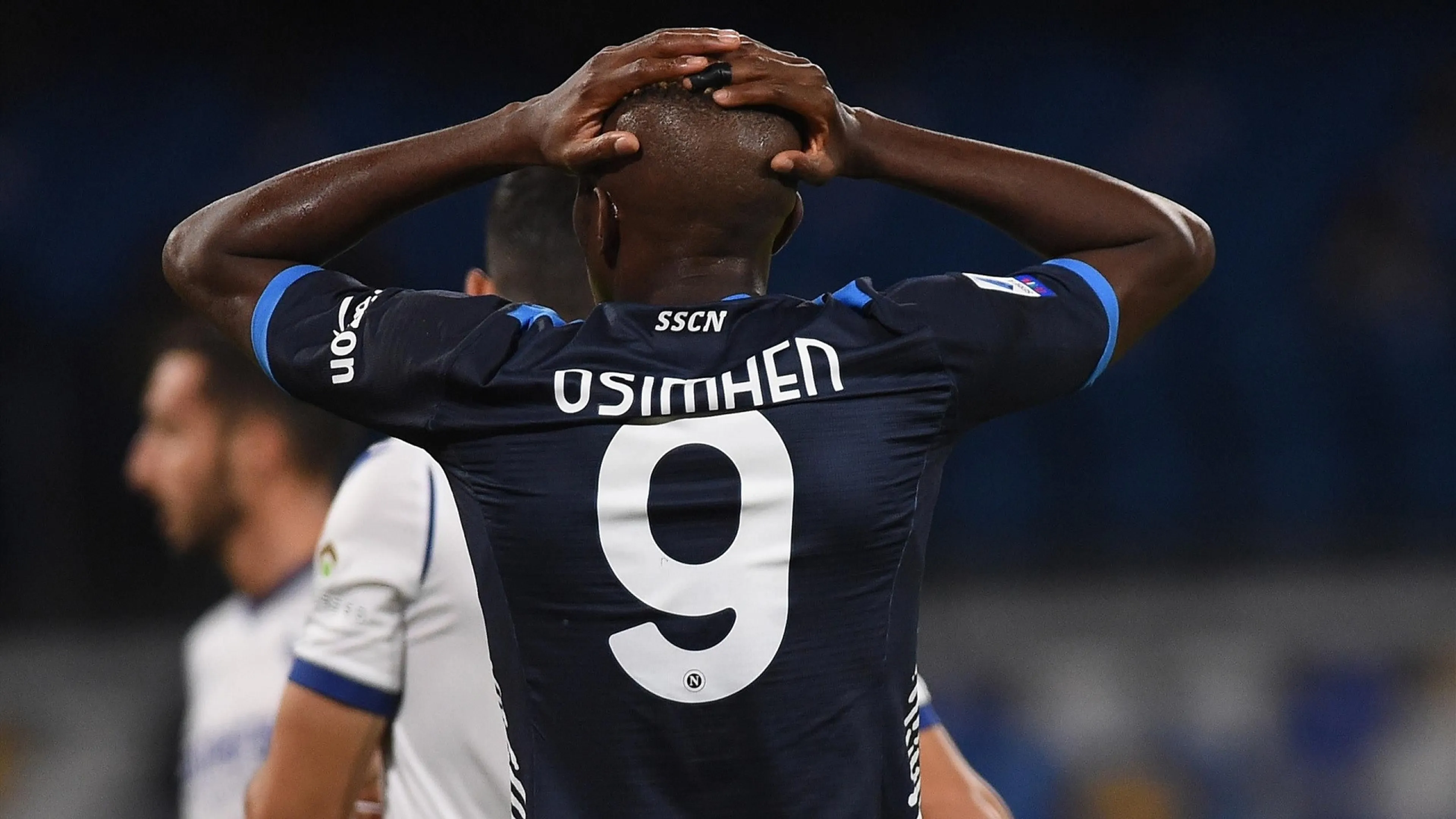 Copertina di Caso Osimhen, Guardia di Finanza in sede Turris: si indaga su plusvalenze fittizie