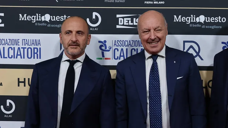 /images/o/t/h/other-gran-gala-del-calcio-aic-presented-by-hublot-e-bancomat-piero-ausilio-giuseppe-marotta-nd-alessandro-antonello-fc-internazionale-during-the-gran-gala-del-calcio-aic-2022-at-rho-fiera-milano-milan-italy-on-october-17-2022-rho-rho-fiera-milano-italy-copyright-xfabrizioxcarabellix-xlivemediaxjpg_1750516835314.jpg