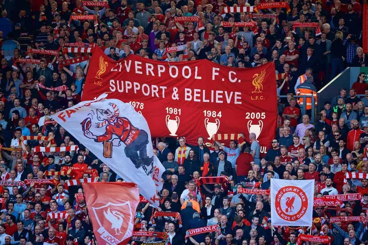 /images/p/1/8/p180513-023-liverpool_brighton.jpg