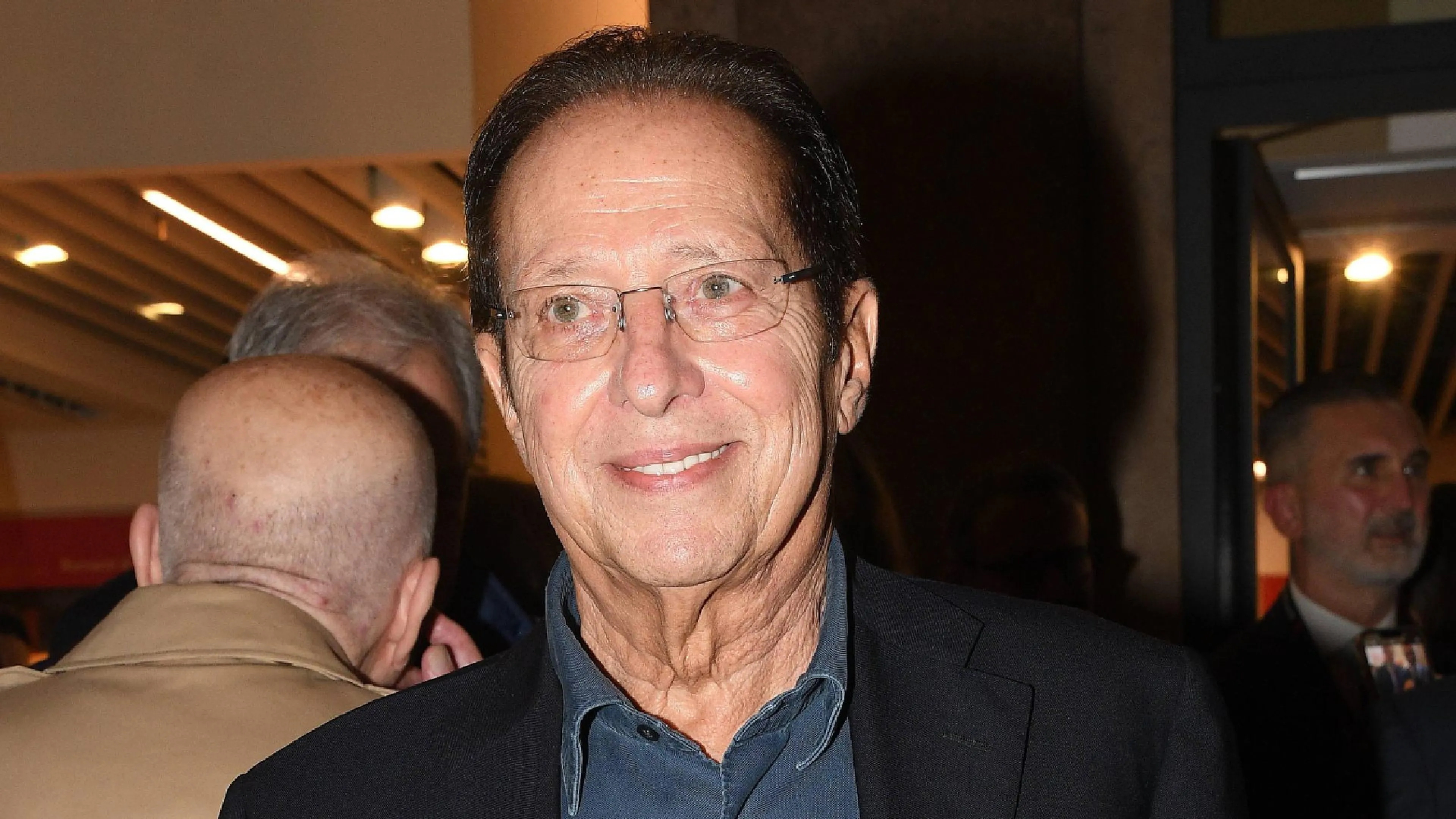 Copertina di Berlusconi chiude all'Inter: "Maldini in nerazzurro? Sarebbe una bestemmia"