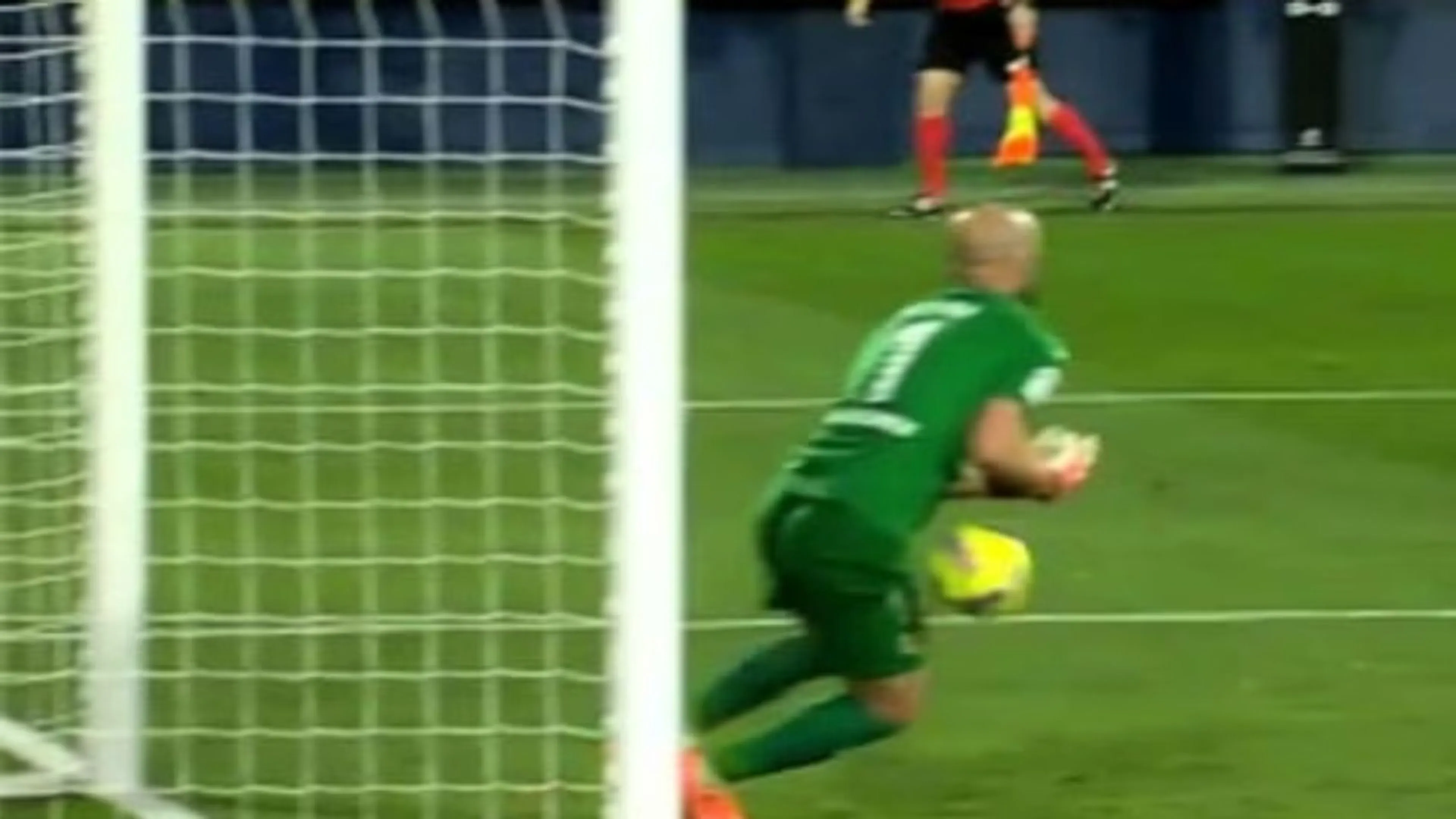 Copertina di Villarreal, la papera di Reina contro il Betis è grottesca (VIDEO)