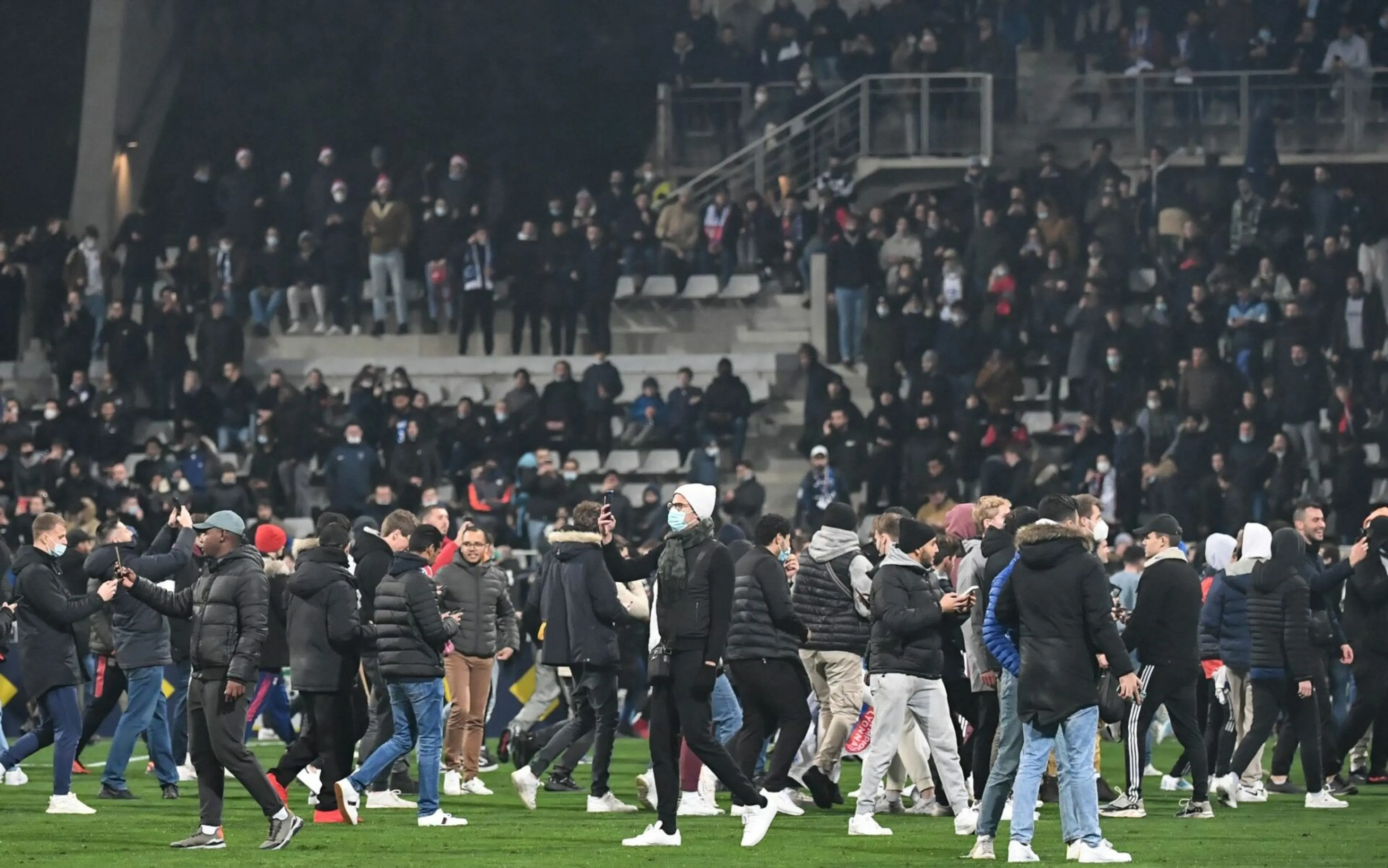 Copertina di Scontri in Coppa di Francia: esemplare stangata per Paris Fc e Lione