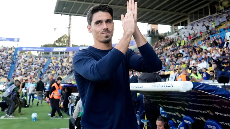 /images/p/a/r/parma-calcio-v-torino-fc-serie-a-enilive-carlos-cuesta-head-coach-of-parma-calcio-1913-gestures-during-the-serie-a-enilive-match-between-parma-calcio-and-torino-fc-at-stadio-ennio-tardini-on-september-29-2025-in-parma-italy-parma-stadio-ennio-tardini-emilia-romagna-italy-copyright-xgiuseppexmaffiax-250929serieaparma-torinogm5303jpg_1759173567692.jpg