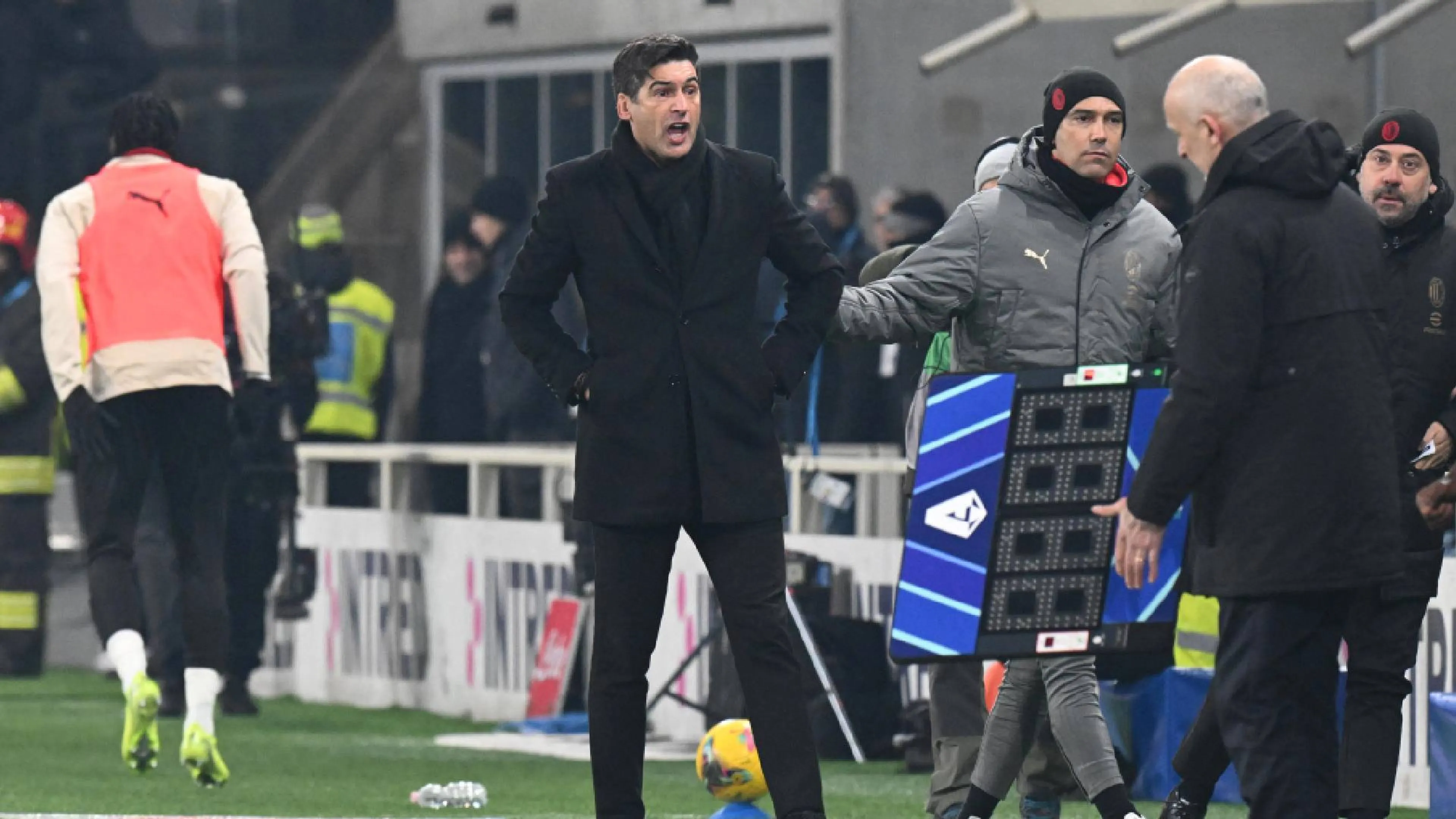 Copertina di Milan, la FIGC supporta La Penna: sanzione in arrivo per il tecnico Fonseca