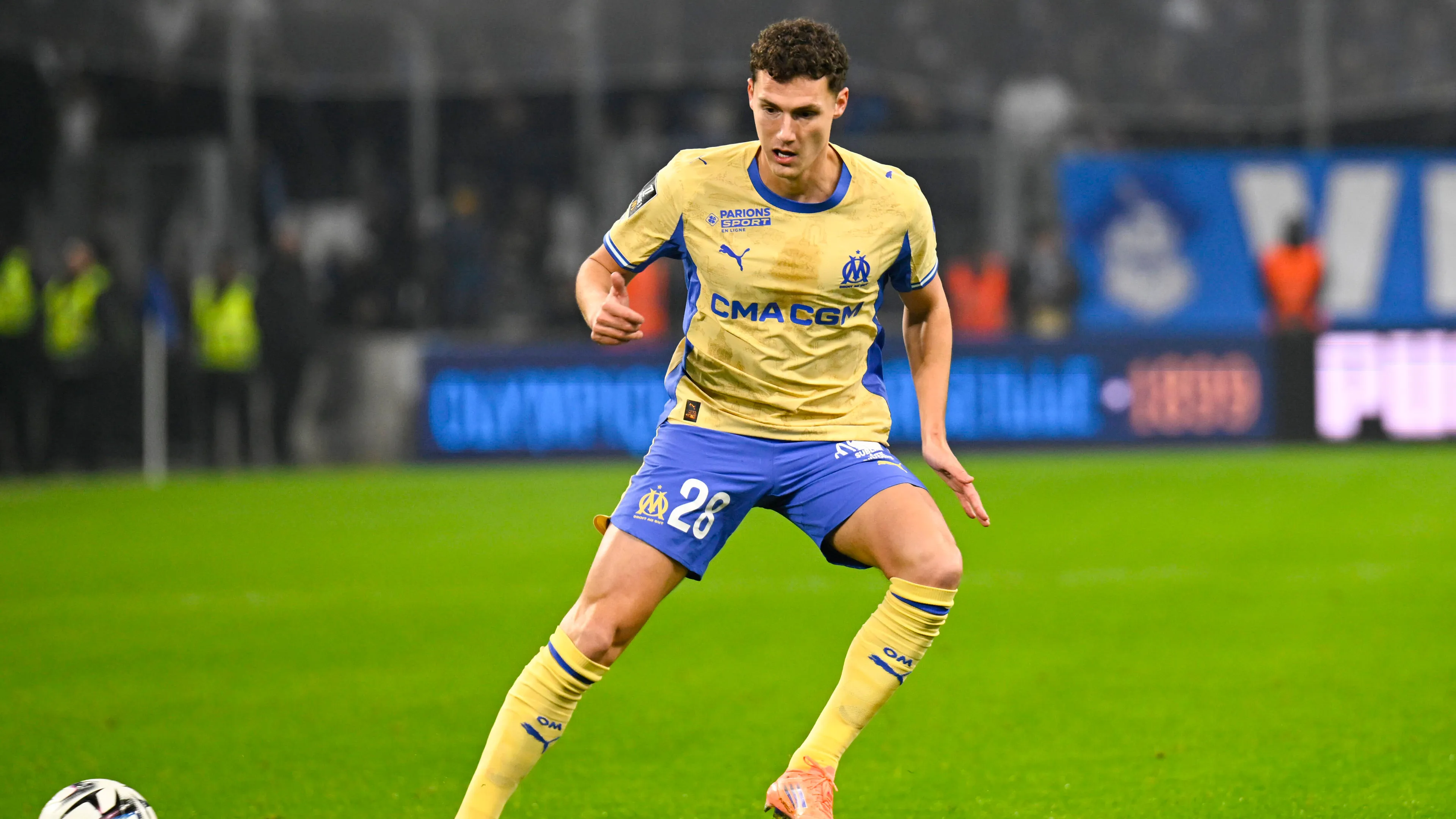 L'abilità di Benatia, ecco come ha soffiato Pavard a Marotta