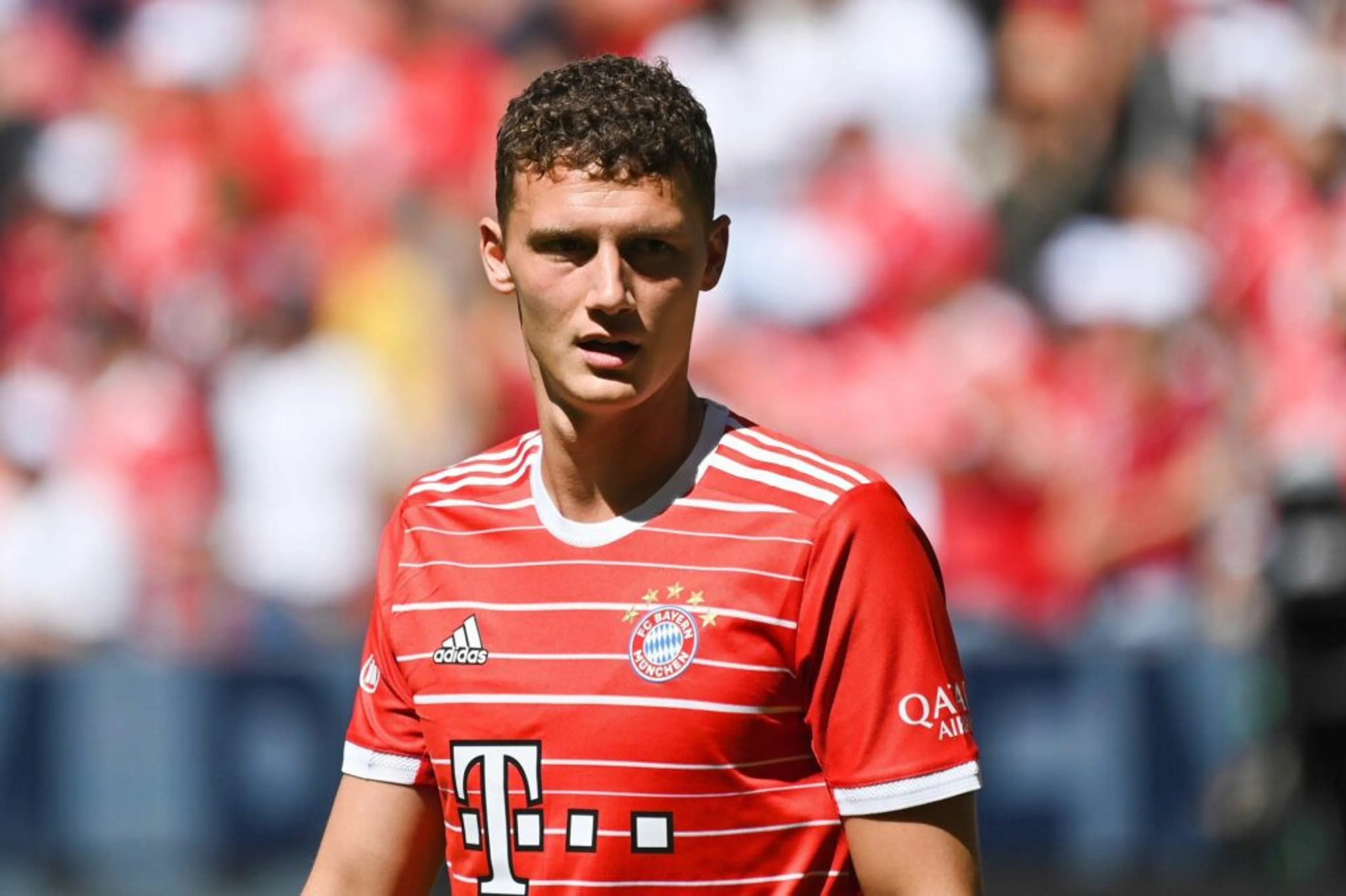 Copertina di Pavard confessa: “Ho sofferto di depressione. Guadagnare bene non significa essere felici”