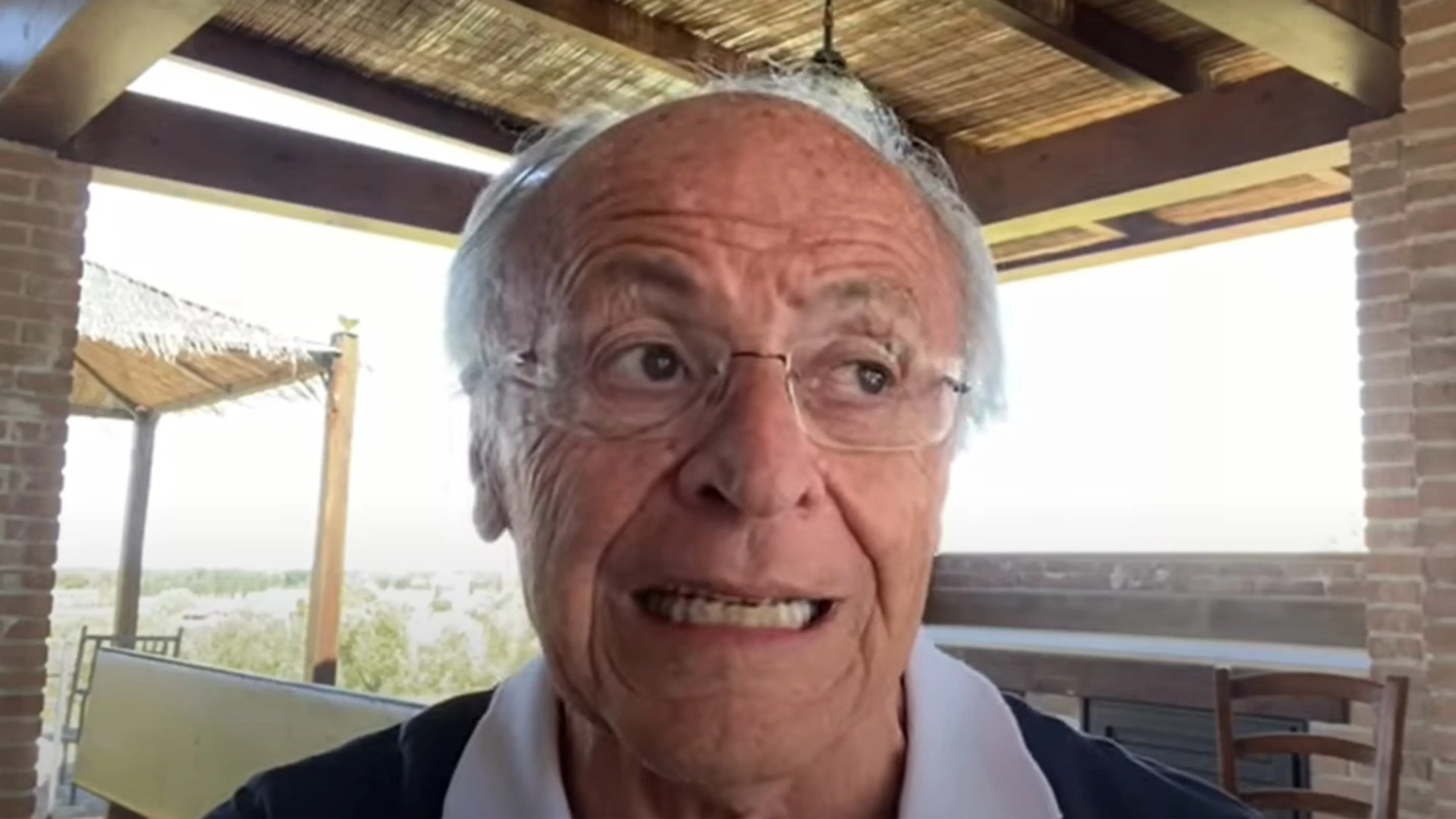 Copertina di Pellegatti scatena il putiferio: "Mi ha chiamato persino il Milan...". Ecco cos'è successo