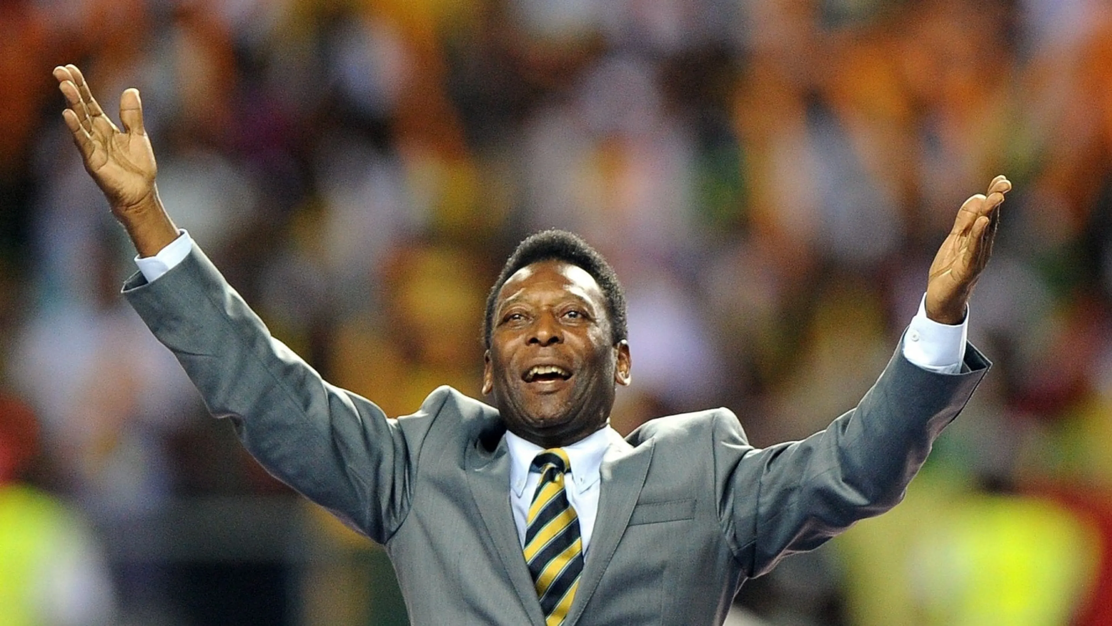 Copertina di Pelè operato per un tumore: “Affronterò questa partita col sorriso”
