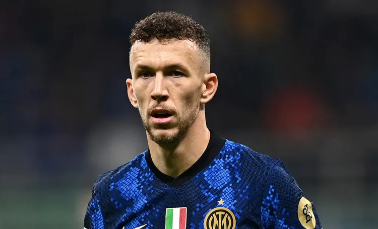 /images/p/e/r/perisic-alla-jvue-tutto-falso.jpg