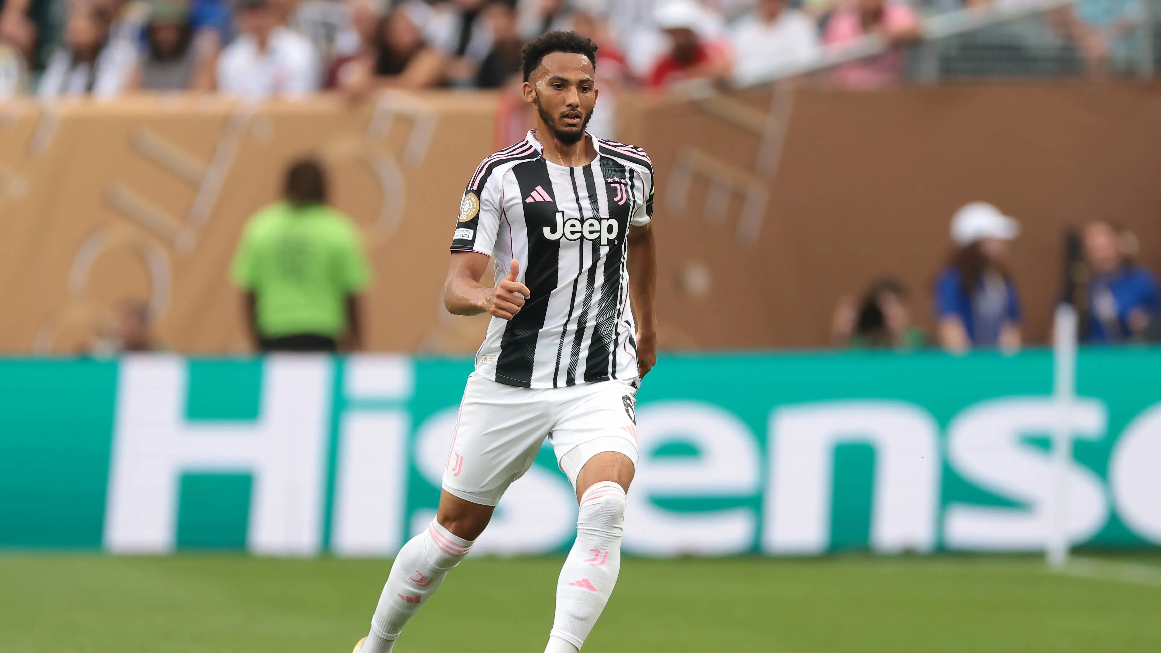 Bethan Nawell, l'influencer che porta fortuna al bianconero Kelly (FOTO)