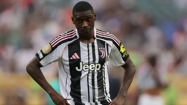 /images/p/h/i/philadelphia-usa-22nd-june-2025-randal-kolo-muani-of-juventus-reacts-during-the-juventus-vs-wydad-ac-fifa-club-world-cup-match-at-lincoln-financial-field-philadelphia-picture-credit-should-read-jonathan-moscrop-sportimage-editorial-use-only-no-use-with-unauthorised-audio-video-data-fixture-lists-club-league-logos-or-live-services-online-in-match-use-limited-to-120-images-no-video-emulation-no-use-in-betting-games-or-single-club-league-player-publications-spi270jmjuventuswydad-spi-3979-0273jpg_1755596936068.jpg