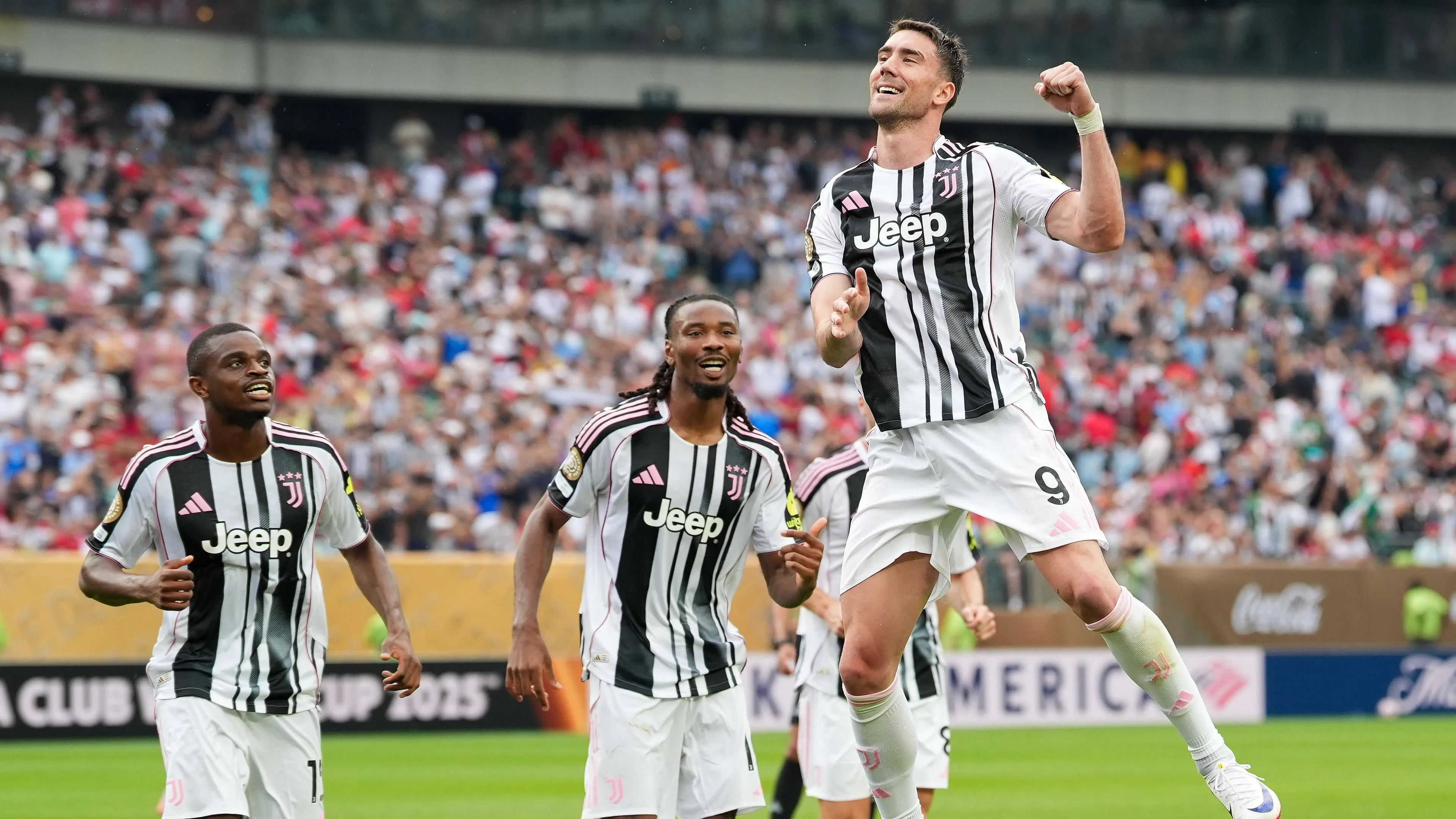 In Inghilterra sicuri: il Man Utd piomba su Vlahovic, ma il serbo vuole il Milan