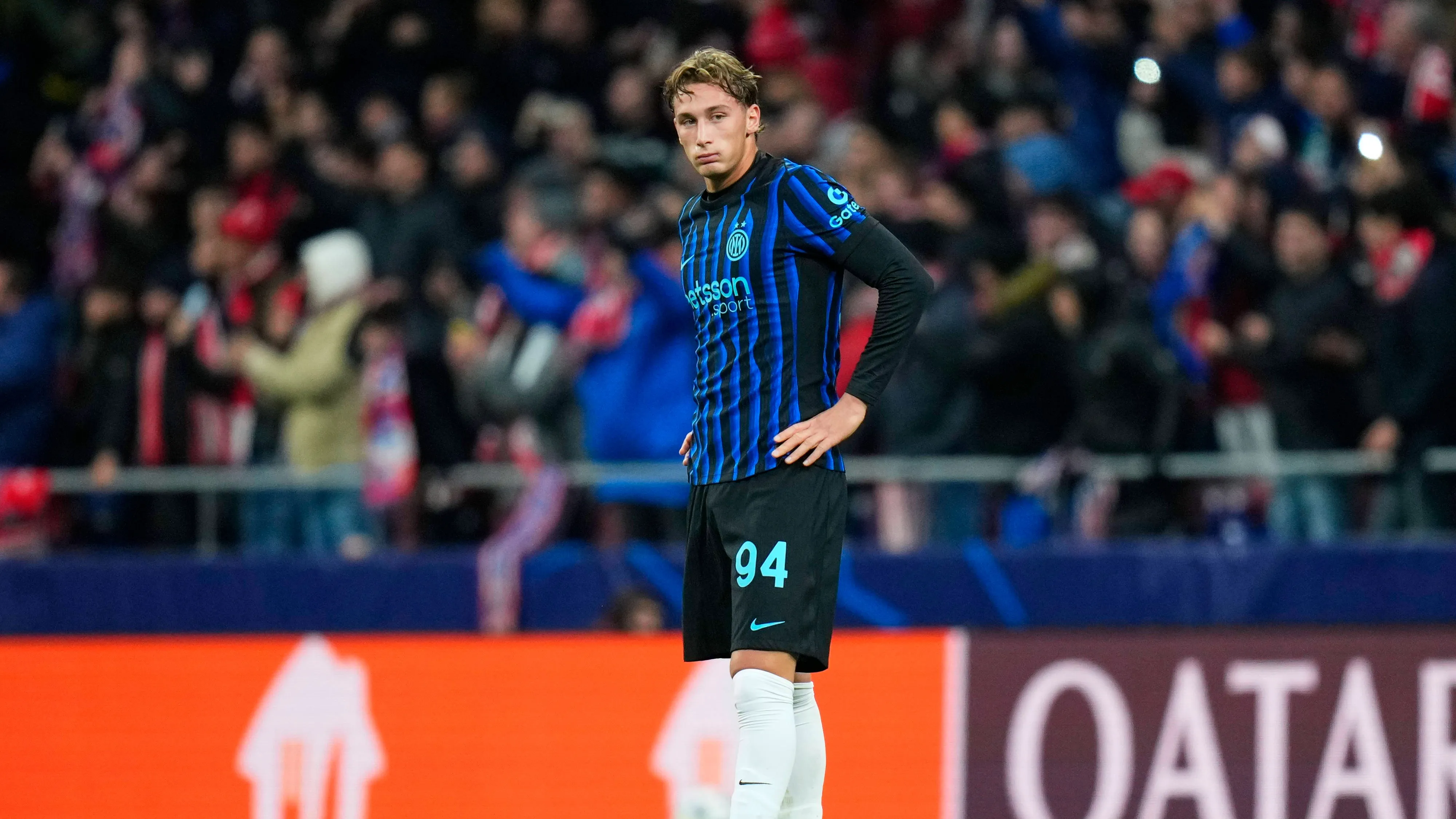 L'attaccante dell'Inter Pio Esposito triste per il gol subito all'ultimo contro l'Atletico Madrid