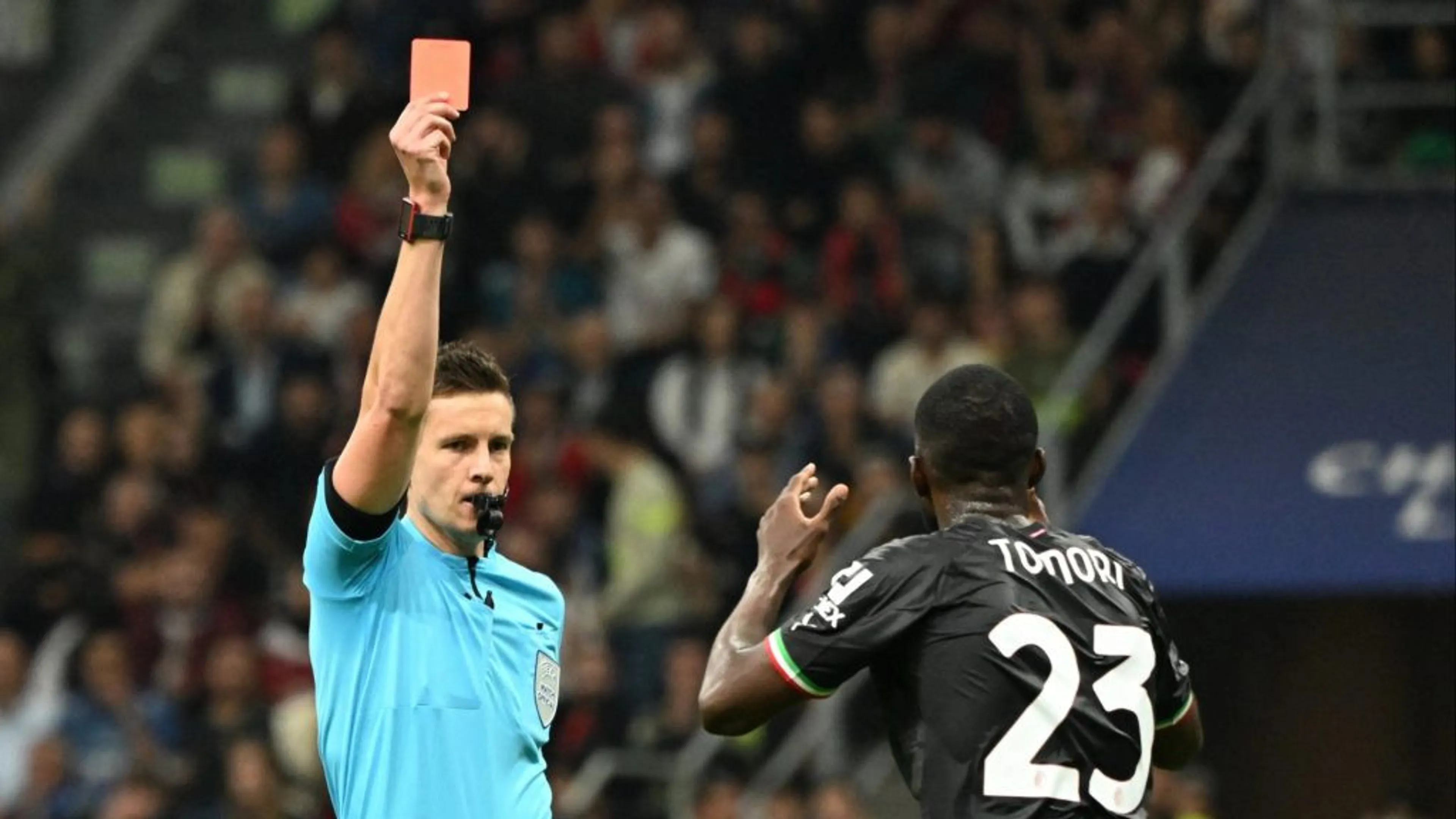 Copertina di Milan-Chelsea, Pioli: “Quello non è mai rigore e non è mai rosso”. Tonali: “Sembrava una partita di basket”