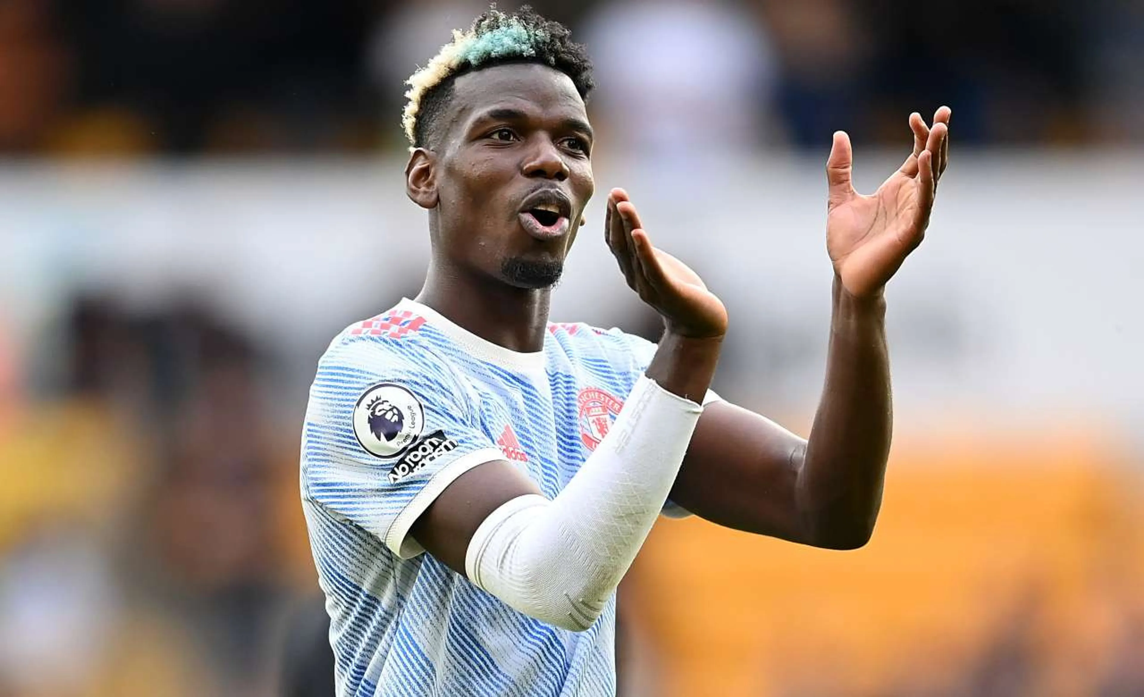 Copertina di Manchester United, premio fedeltà per Paul Pogba: i tifosi insorgono