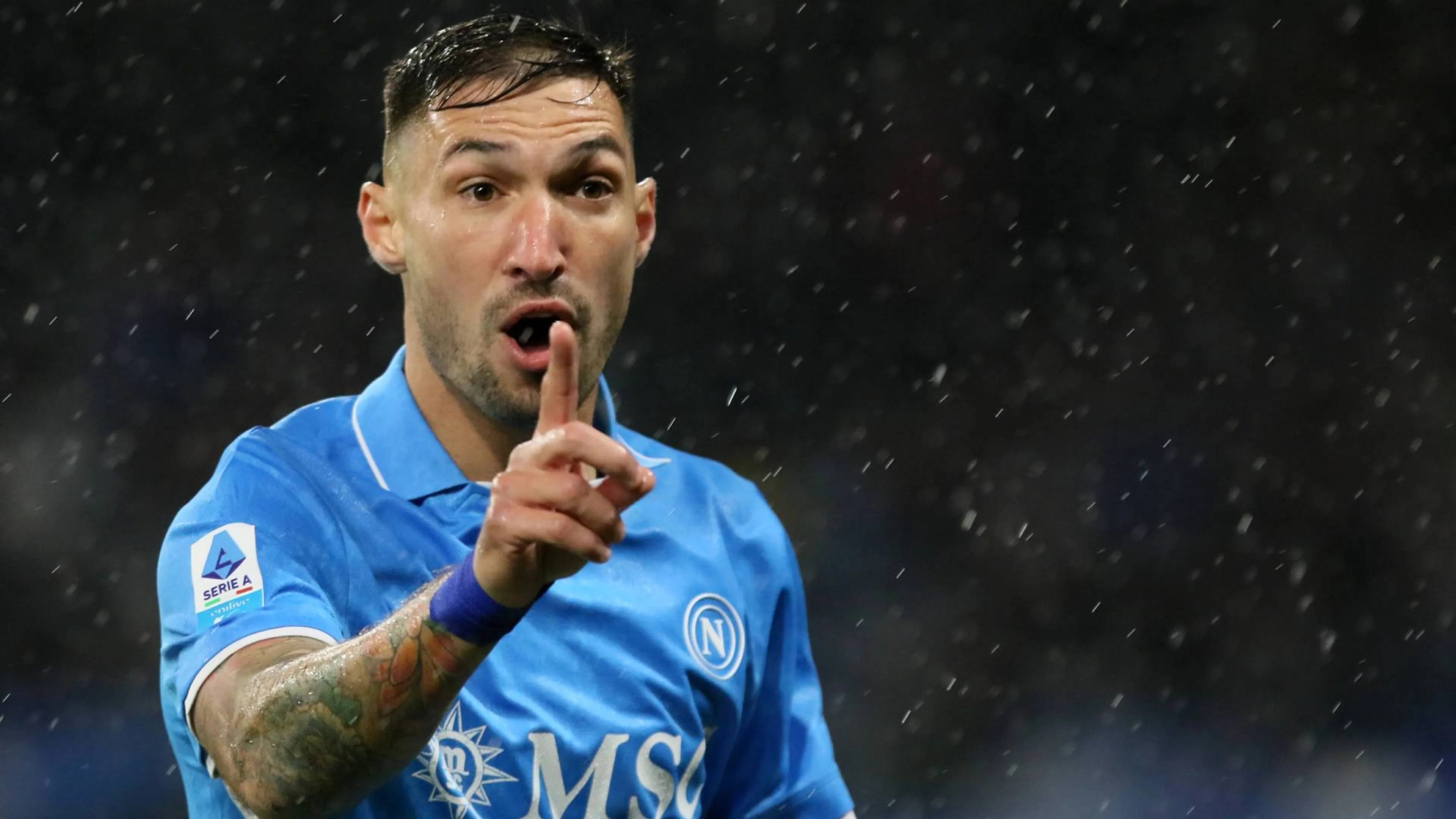 Copertina di "Bidonazzo!", Politano insultato sui social dopo il match. Lui risponde così