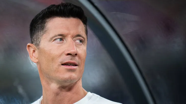 /images/p/o/l/poland-v-moldova-international-friendly-lnderspiel-nationalmannschaft-robert-lewandowski-appears-before-the-international-friendly-match-between-poland-and-moldova-at-silesian-stadium-in-chorzow-poland-on-june-6-2025-this-game-is-part-of-preparations-for-upcoming-fifa-world-cup-wm-weltmeisterschaft-fussball-european-qualifying-matches-chorzow-poland-copyright-xmarcinxgolbax-originalfilenamegolba-polandvm250606np9wsjpgjpg_1749753091291.jpg