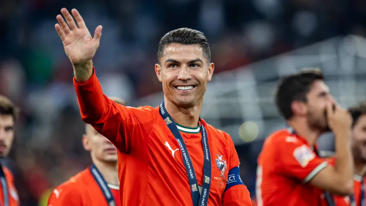 /images/p/o/r/portugal-vs-spain-uefa-nations-league-final-2025-in-munich-germany-09-jun-2025-cristiano-ronaldo-of-portugal-waves-during-the-ceremony-after-the-uefa-nations-league-2025-final-match-between-portugal-and-spain-at-munich-football-arena-final-score-portugal-22-penalties-53-spain-munich-germany-copyright-xmikolajxbarbanellx-xsopaximagesx-mbarbanellunl25ceremony0806202537jpg_1750192432108.jpg