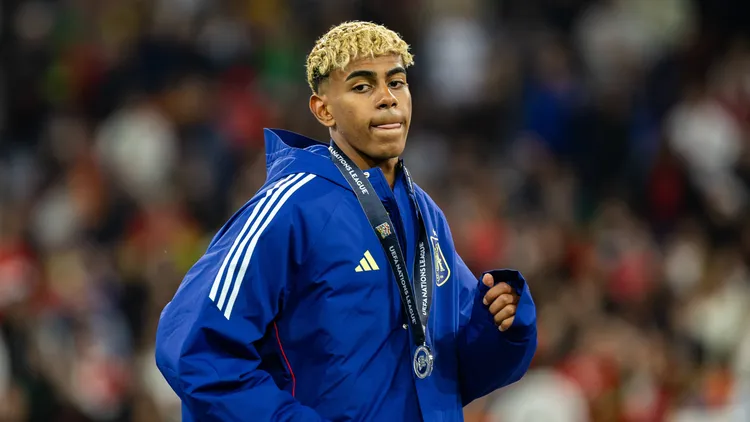 /images/p/o/r/portugal-vs-spain-uefa-nations-league-final-2025-in-munich-germany-09-jun-2025-lamine-yamal-of-spain-is-seen-during-the-ceremony-after-the-uefa-nations-league-2025-final-match-between-portugal-and-spain-at-munich-football-arena-final-score-portugal-22-penalties-53-spain-munich-germany-copyright-xmikolajxbarbanellx-xsopaximagesx-mbarbanellunl25ceremony0806202516jpg_1750188805200.jpg