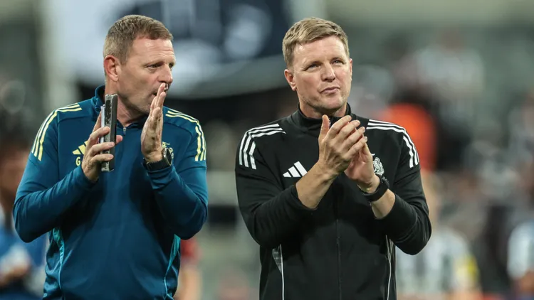 /images/p/r/e/premier-league-newcastle-united-v-liverpool-eddie-howe-manager-of-newcastle-united-and-graeme-jones-applauds-the-fans-after-the-game-during-the-premier-league-match-newcastle-united-vs-liverpool-at-st-james-s-park-newcastle-united-kingdom-25th-august-2025-photo-by-mark-cosgrove-news-images-newcastle-st-james-s-park-tyne-and-wear-united-kingdom-copyright-xmarkxcosgrove-newsximagesxjpg_1756448633614.jpg