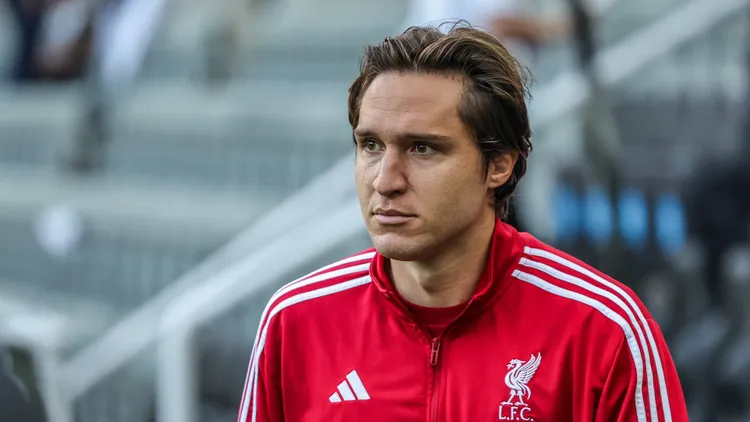 /images/p/r/e/premier-league-newcastle-united-v-liverpool-federico-chiesa-of-liverpool-arrives-during-the-premier-league-match-newcastle-united-vs-liverpool-at-st-james-s-park-newcastle-united-kingdom-25th-august-2025-photo-by-mark-cosgrove-news-images-newcastle-st-james-s-park-tyne-and-wear-united-kingdom-copyright-xmarkxcosgrove-newsximagesxjpg_1757596451450.jpg