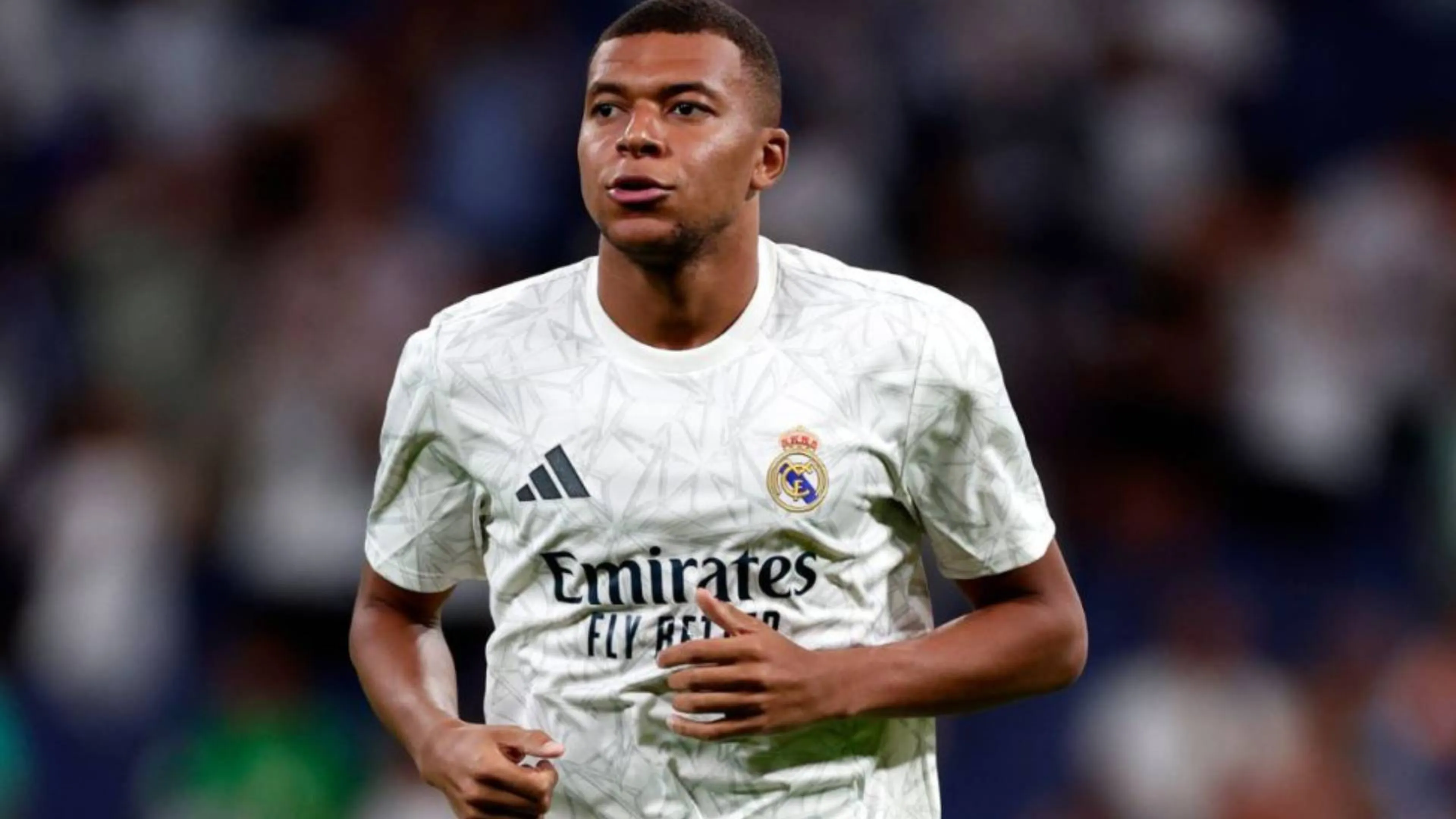 Copertina di Psg condannato a pagare 55 milioni di stipendi arretrati a Mbappé