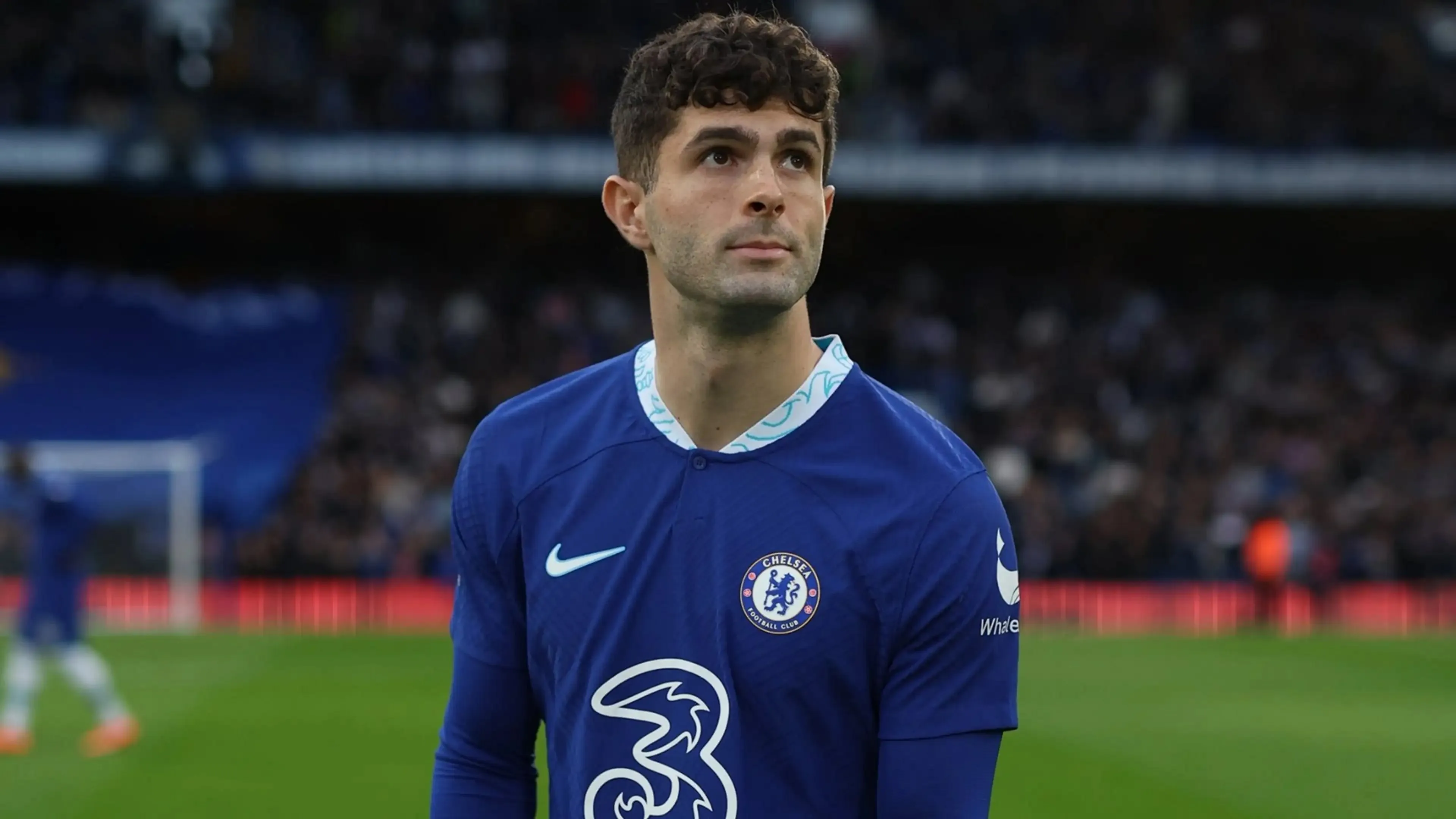Copertina di Pulisic, sexy gaffe in live: spuntano manette bondage (FOTO)