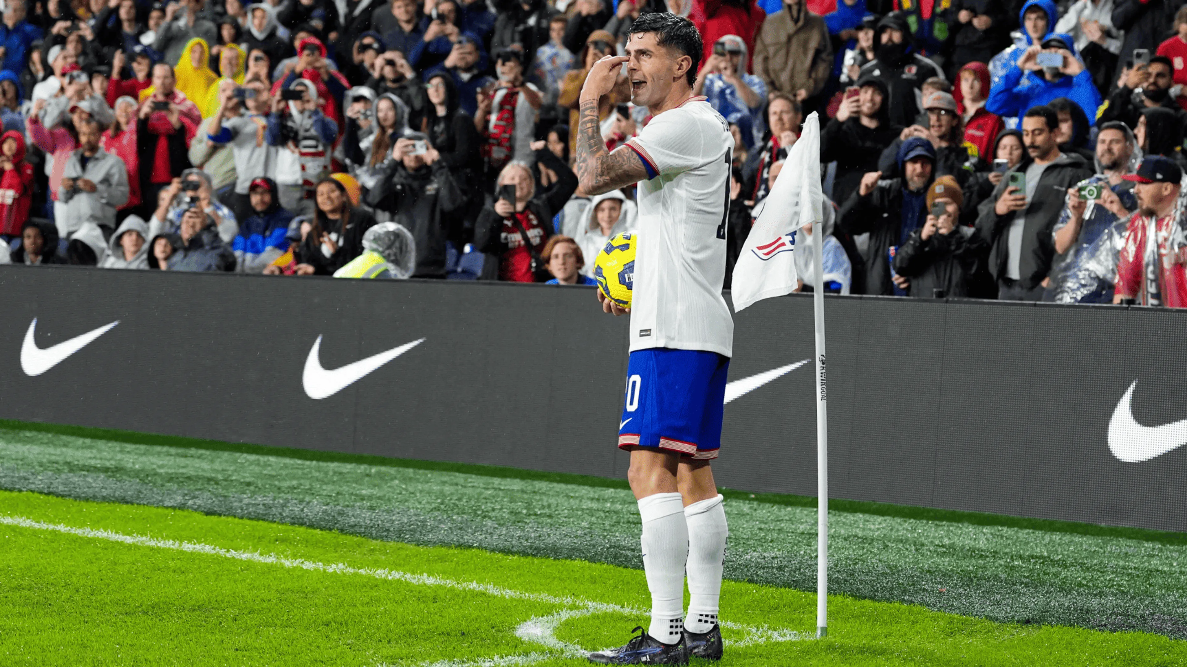 Copertina di Bufera su Pulisic per il balletto di Trump! L'ex portiere Howard tuona: "Sostiene un razzista!"