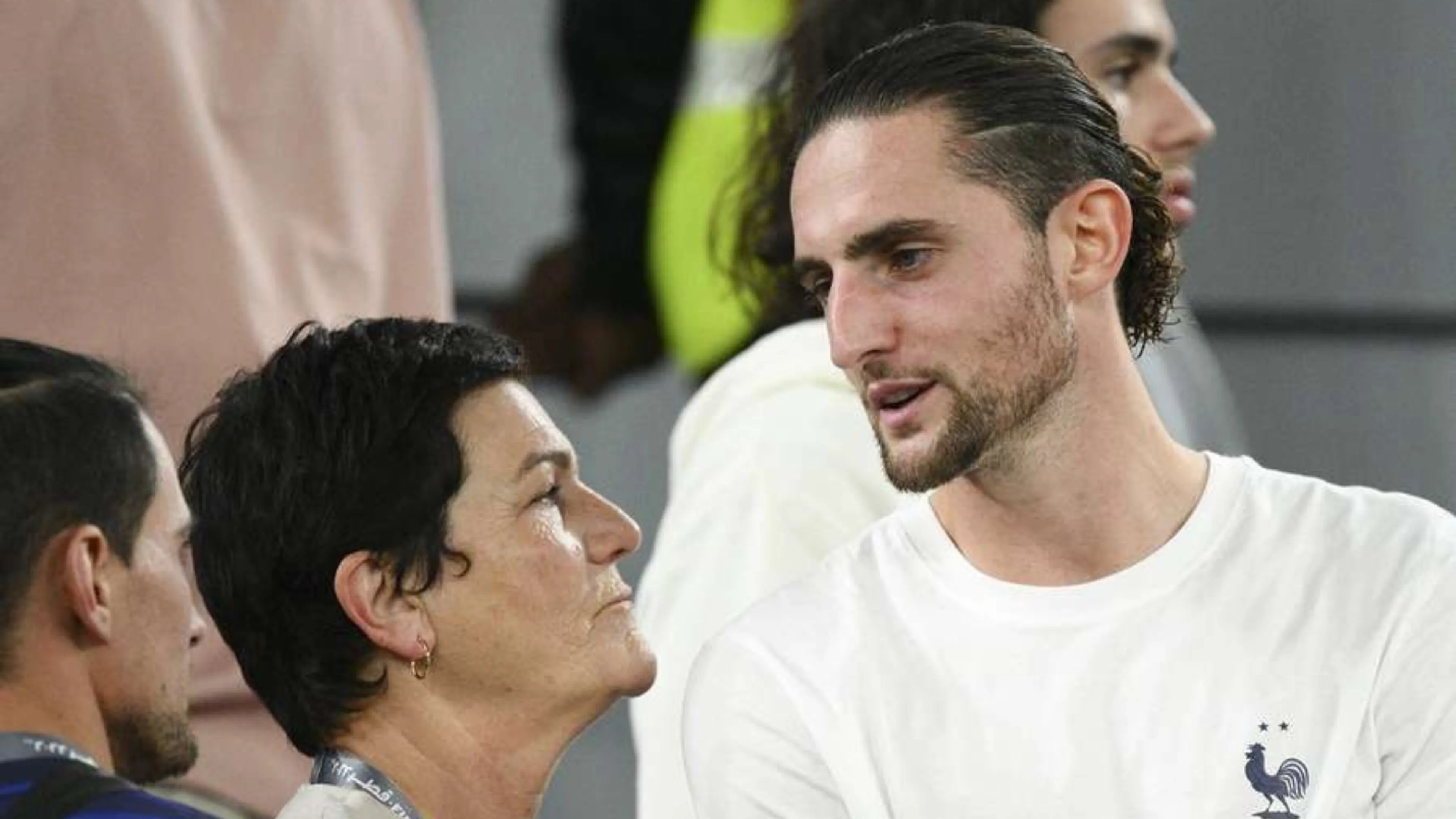 Il retroscena sulla madre di Rabiot: "Spiegava a un ds in che ruolo avrebbe giocato il figlio"