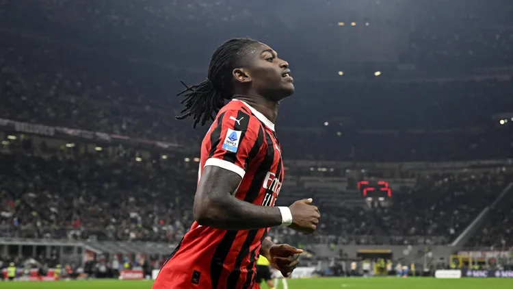 /images/r/a/f/Rafael-Leao-Milan.jpg