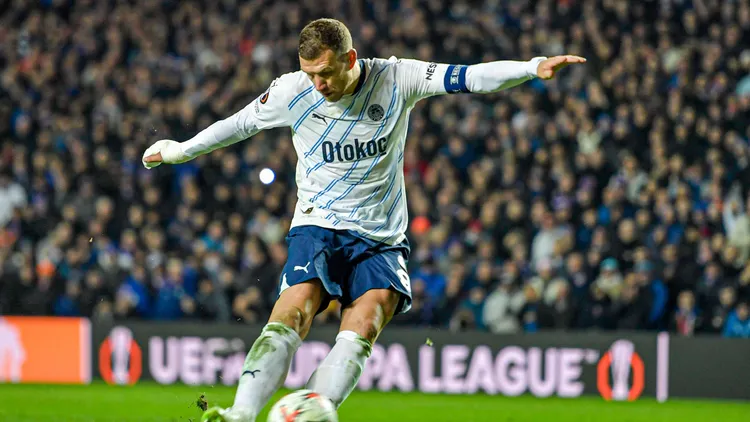 /images/r/a/n/rangers-v-fenerbahce-sk-uefa-europa-league-edin-dzeko-of-fenerbahce-sk-takes-a-penalty-during-the-uefa-europa-league-round-of-16-second-leg-match-at-ibrox-stadium-glasgow-uk-newspapers-out-copyright-xjamiexjohnstonx-fil-21576-0083jpg_1750356817846.jpg