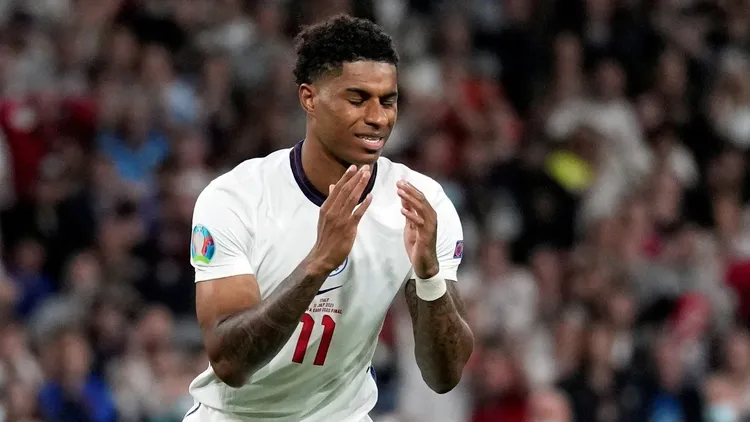 /images/r/a/s/rashford-sbaglia-rigore.jpg