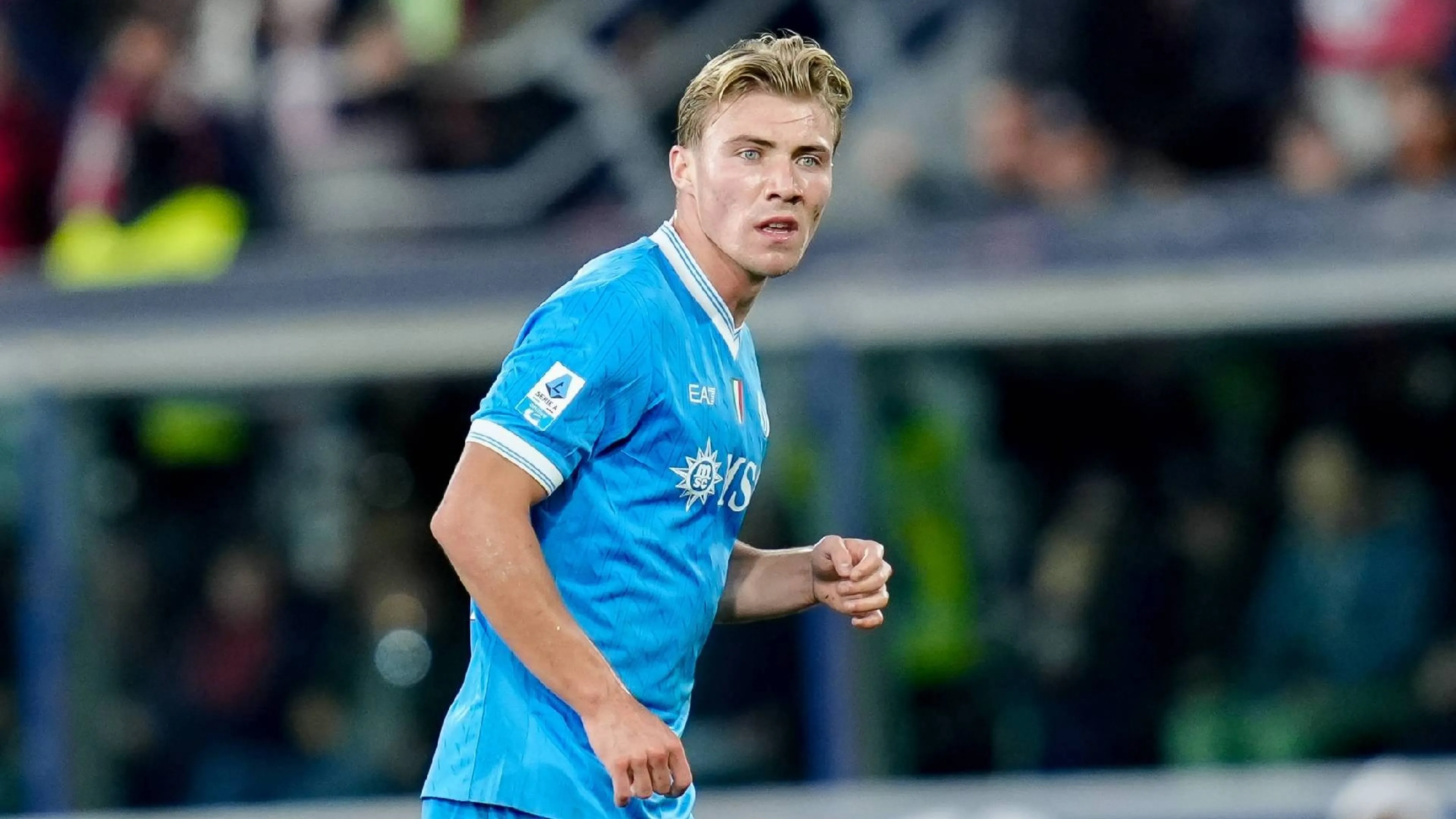 Rasmus Hojlund con la maglia del Napoli