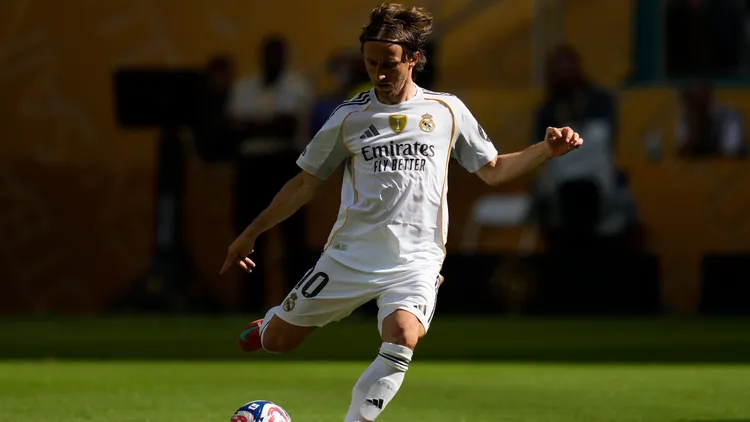 /images/r/e/a/real-madrid-cf-v-al-hilal-group-h-fifa-club-world-cup-2025-luka-modric-central-midfield-of-real-madrid-and-croatia-during-the-fifa-club-world-cup-2025-group-h-match-between-real-madrid-cf-and-al-hilal-at-hard-rock-stadium-on-june-18-2025-in-miami-gardens-florida-miami-gardens-florida-united-states-copyright-xjosexbretonx-originalfilenamebretonhernandez-realmadr250618npihbjpgjpg_1750779213650.jpg