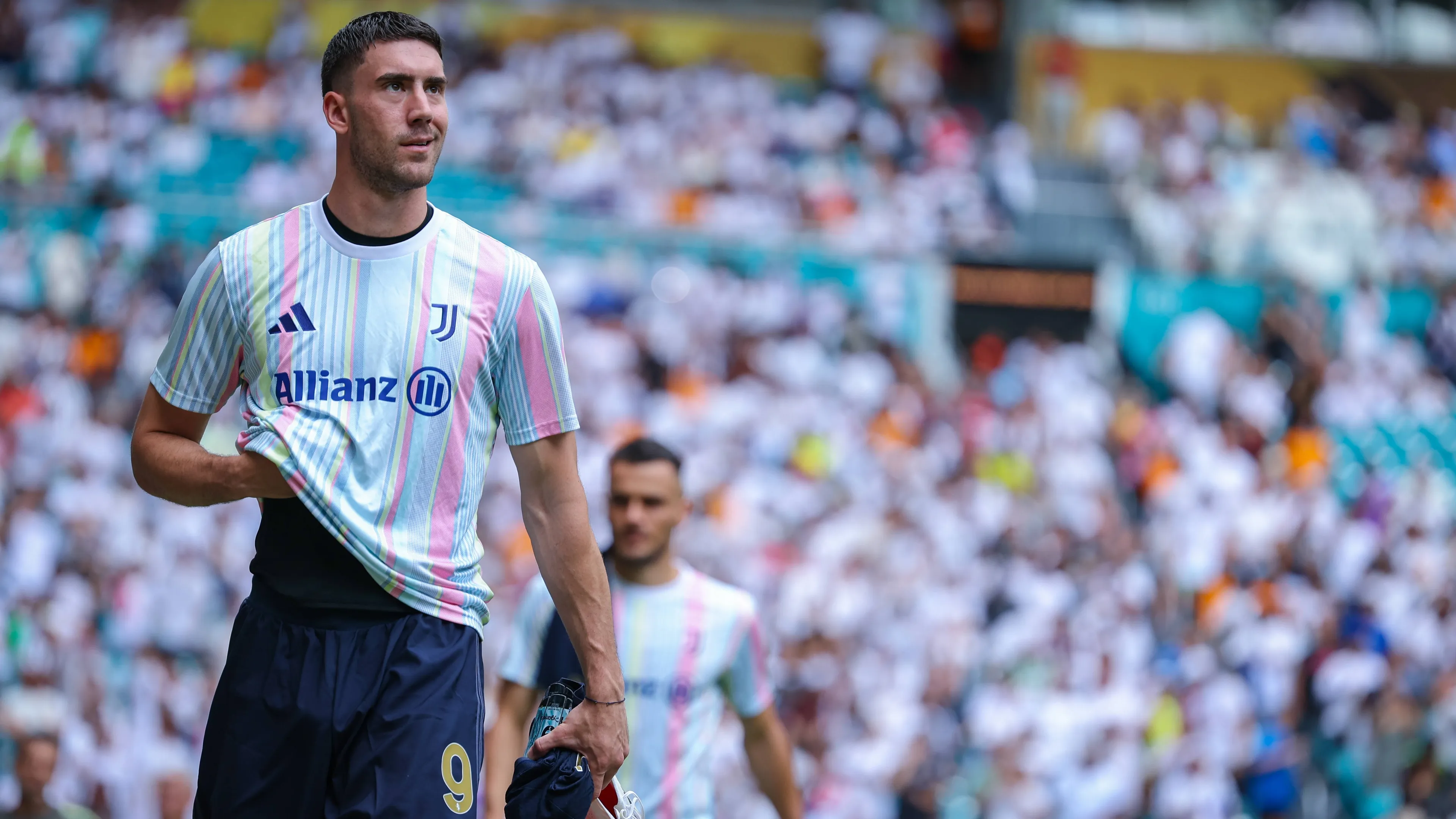 juve, vlahovic apre al milan