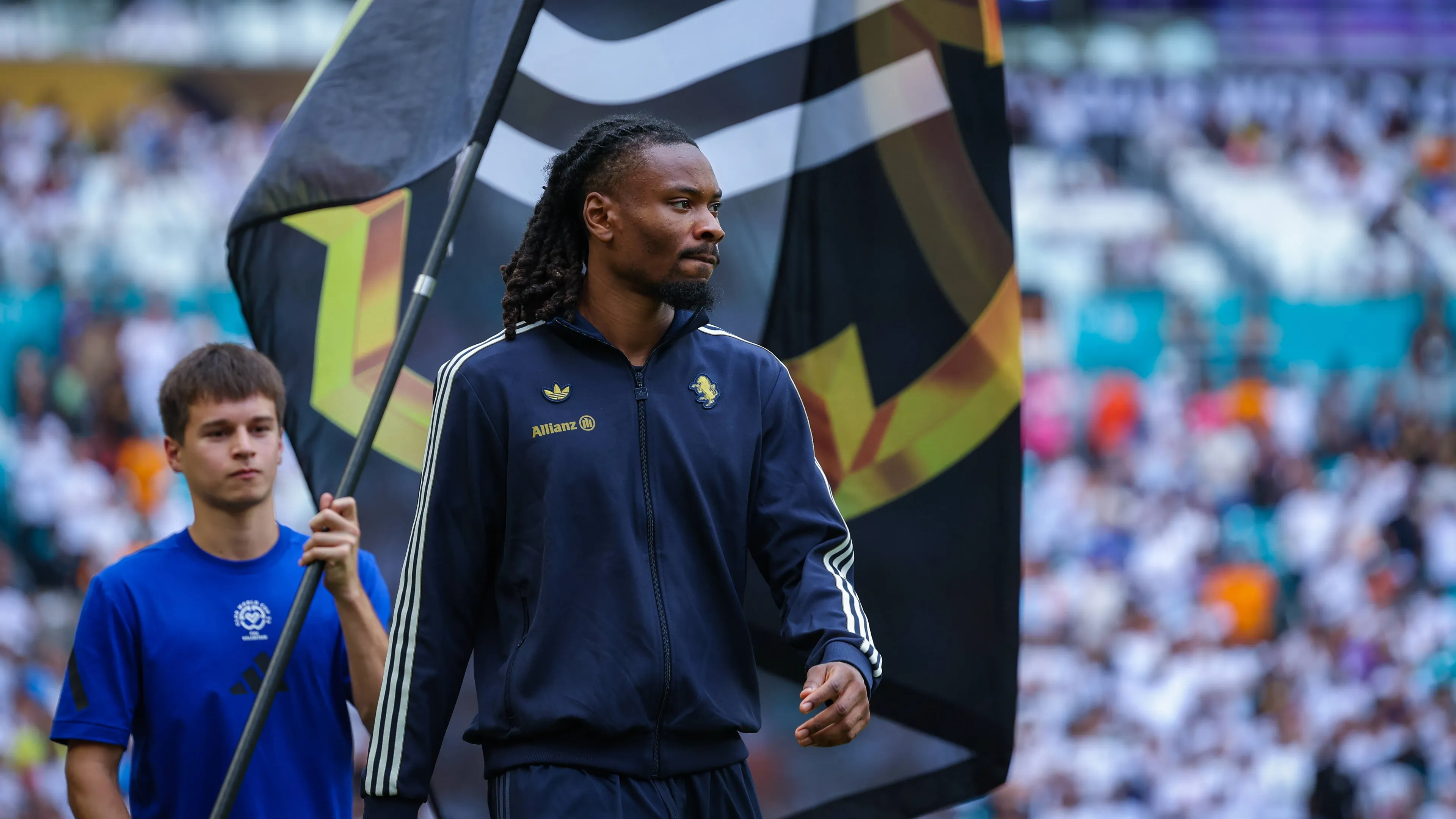 rinnovo della juve per thuram?