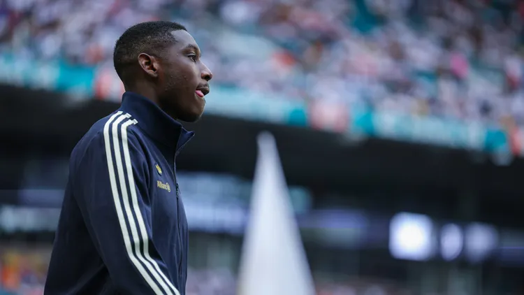 /images/r/e/a/real-madrid-fc-vs-juventus-fc-16th-round-fifa-club-world-cup-2025-randal-kolo-muani-before-the-kick-off-between-real-madrid-fc-vs-juventus-fc-in-16th-round-of-the-fifa-club-world-cup-2025-at-hard-rock-stadium-on-july-1-2025-in-miami-fl-miami-florida-united-states-copyright-xmohamedxtageldinxjpg_1753176232835.jpg