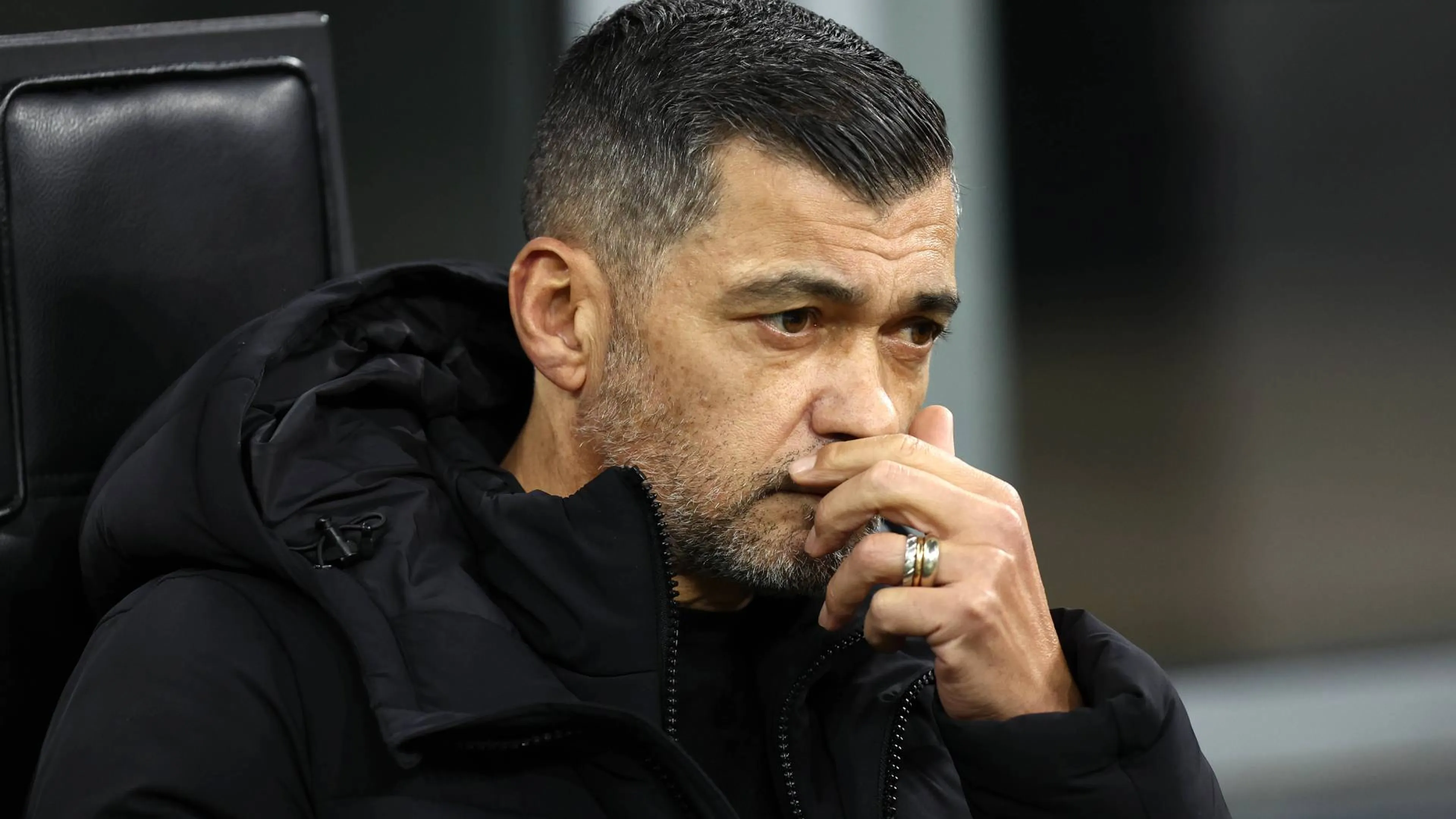 Copertina di Milan-Inter, cosa è successo nello spogliatoio rossonero all'intervallo: il retroscena su Conceicao