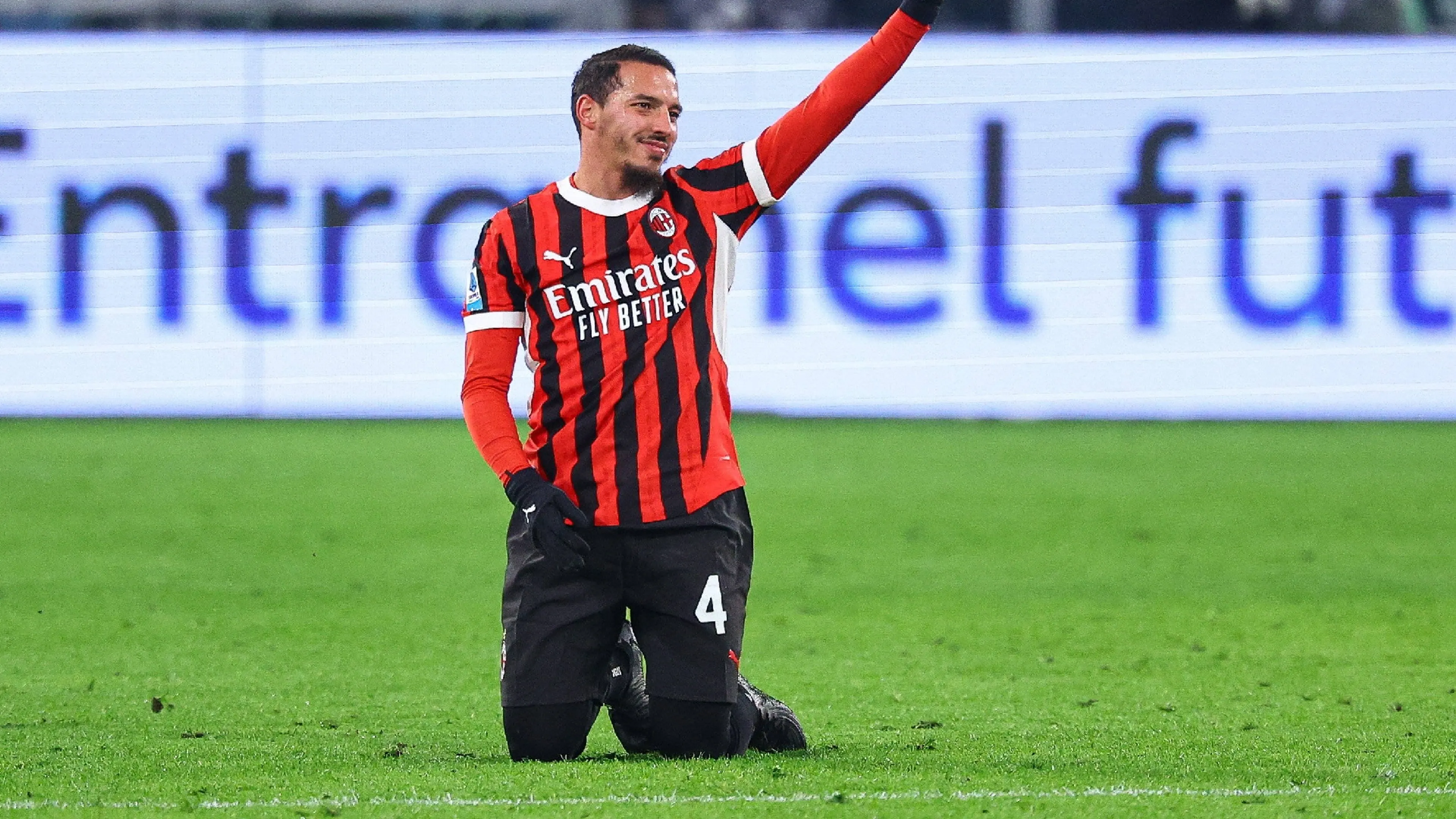 Copertina di Milan, l'inedito retroscena dietro l'inaspettato addio di Bennacer