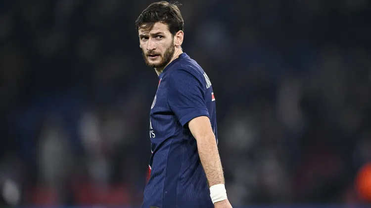/images/r/i/c/Ricorso-del-Lione-contro-il-PSG-per-l-acquisto-di-Kvaratskhelia.jpg