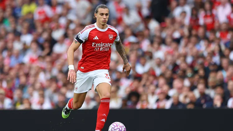 /images/r/i/c/riccardo-calafiori-of-arsenal-arsenal-v-leeds-united-premier-league-football-emirates-stadium-london-uk-23-aug-2025london-emirates-stadium-united-kingdom-editorial-use-only-no-use-with-unauthorised-audio-video-data-fixture-lists-club-league-logos-or-live-services-online-in-match-use-limited-to-120-images-no-video-emulation-no-use-in-betting-games-or-single-club-league-player-publications-copyright-xmichaelxzemanek-shutterstockx-15451837cljpg_1757698836017.jpg