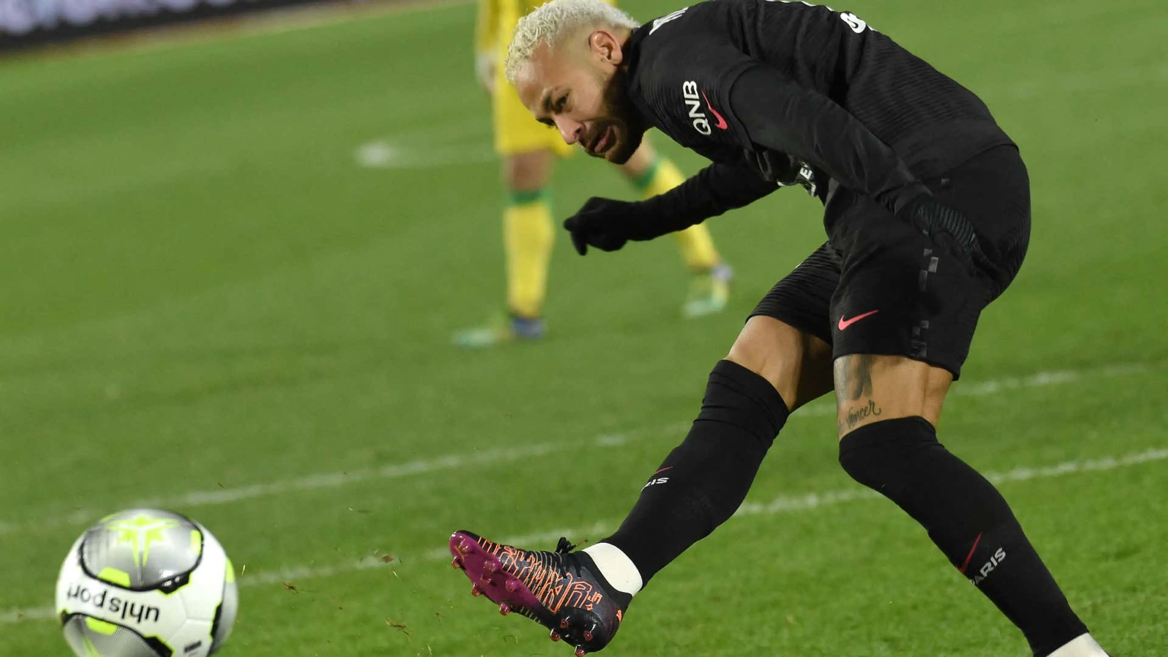Copertina di L’inguardabile rigore di Neymar: è il peggiore dell’anno? (VIDEO)