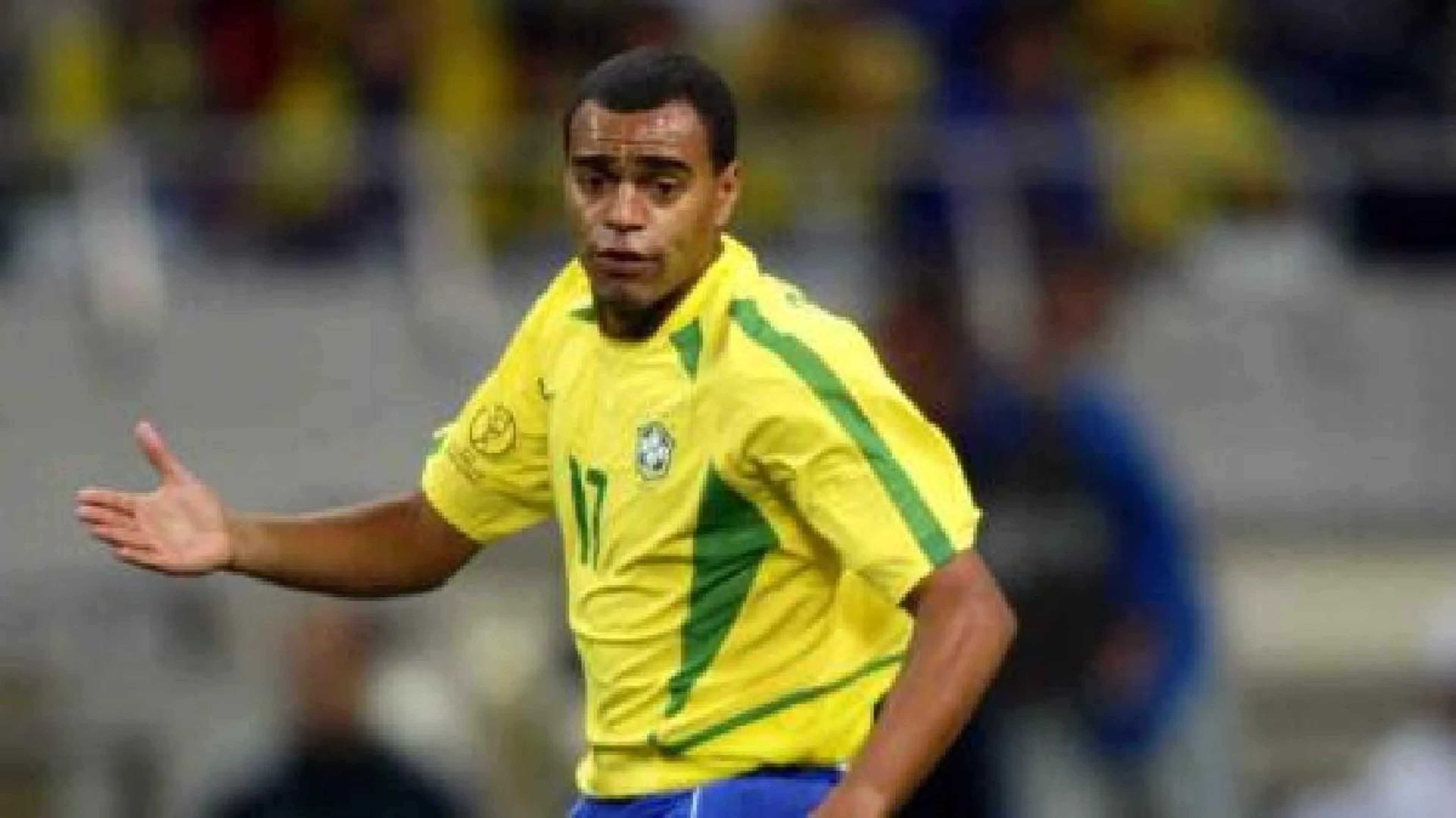 Copertina di Non è mai troppo tardi… Il clamoroso ritorno di Denilson al calcio giocato a 44 anni