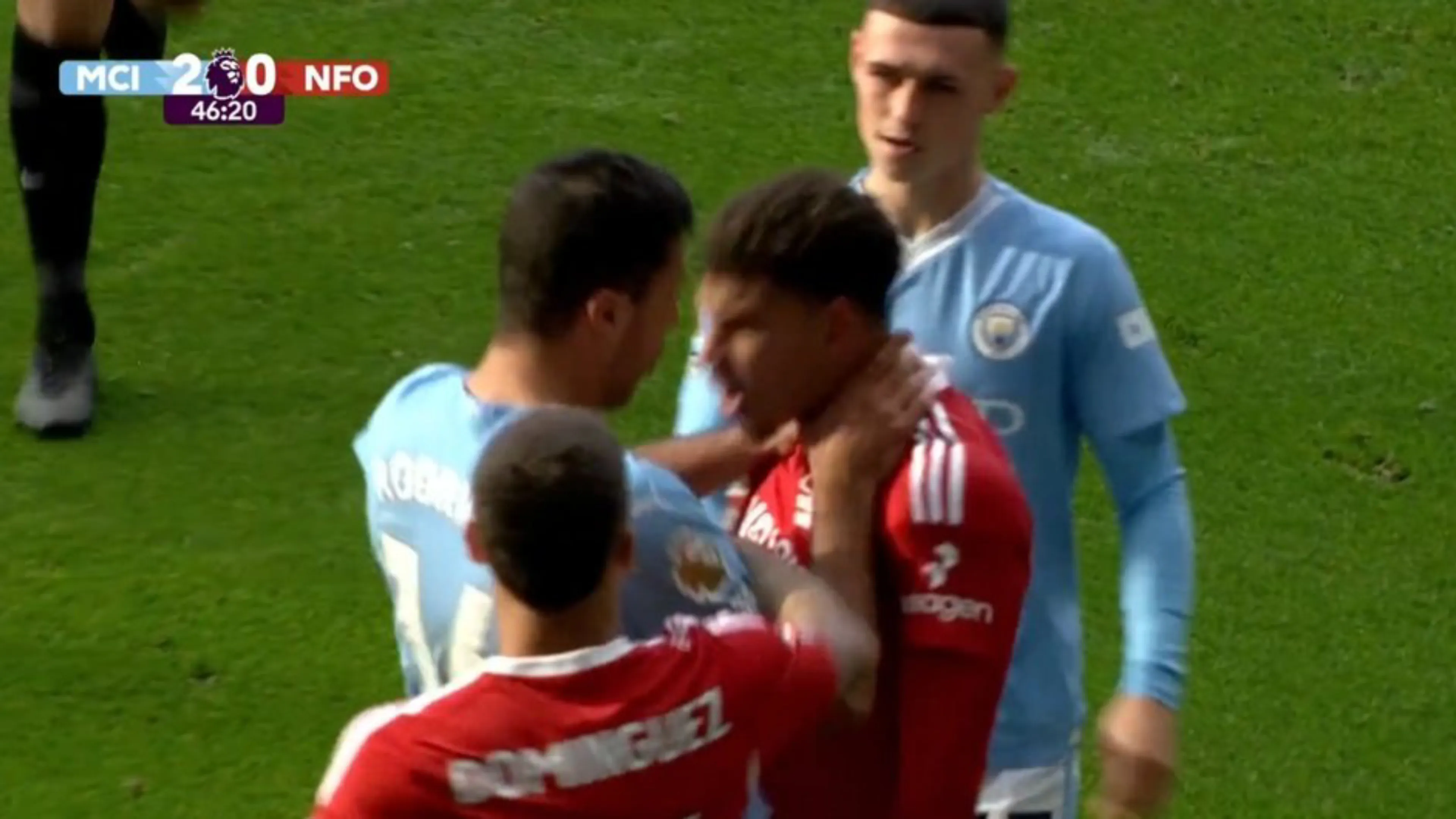 Copertina di Rodri shock: mani al collo di Gibbs-White e rosso diretto (VIDEO)