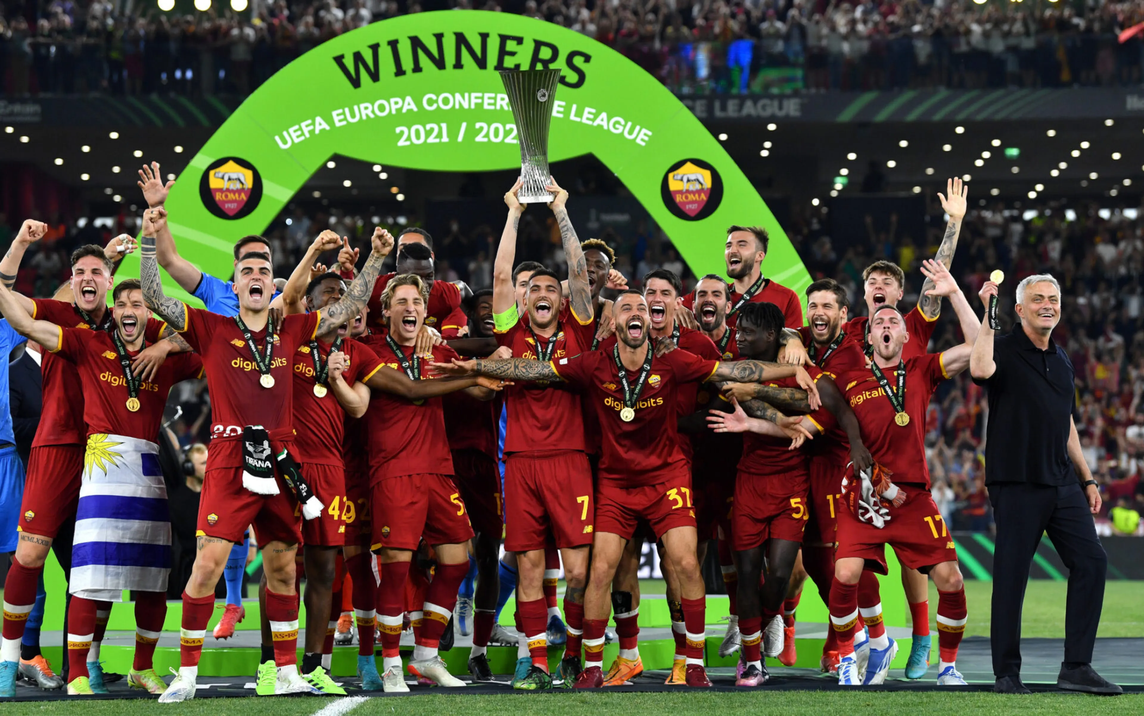 Copertina di La gaffe della Uefa: “La Roma giocherà la Supercoppa Europea”. Poi arriva la correzione