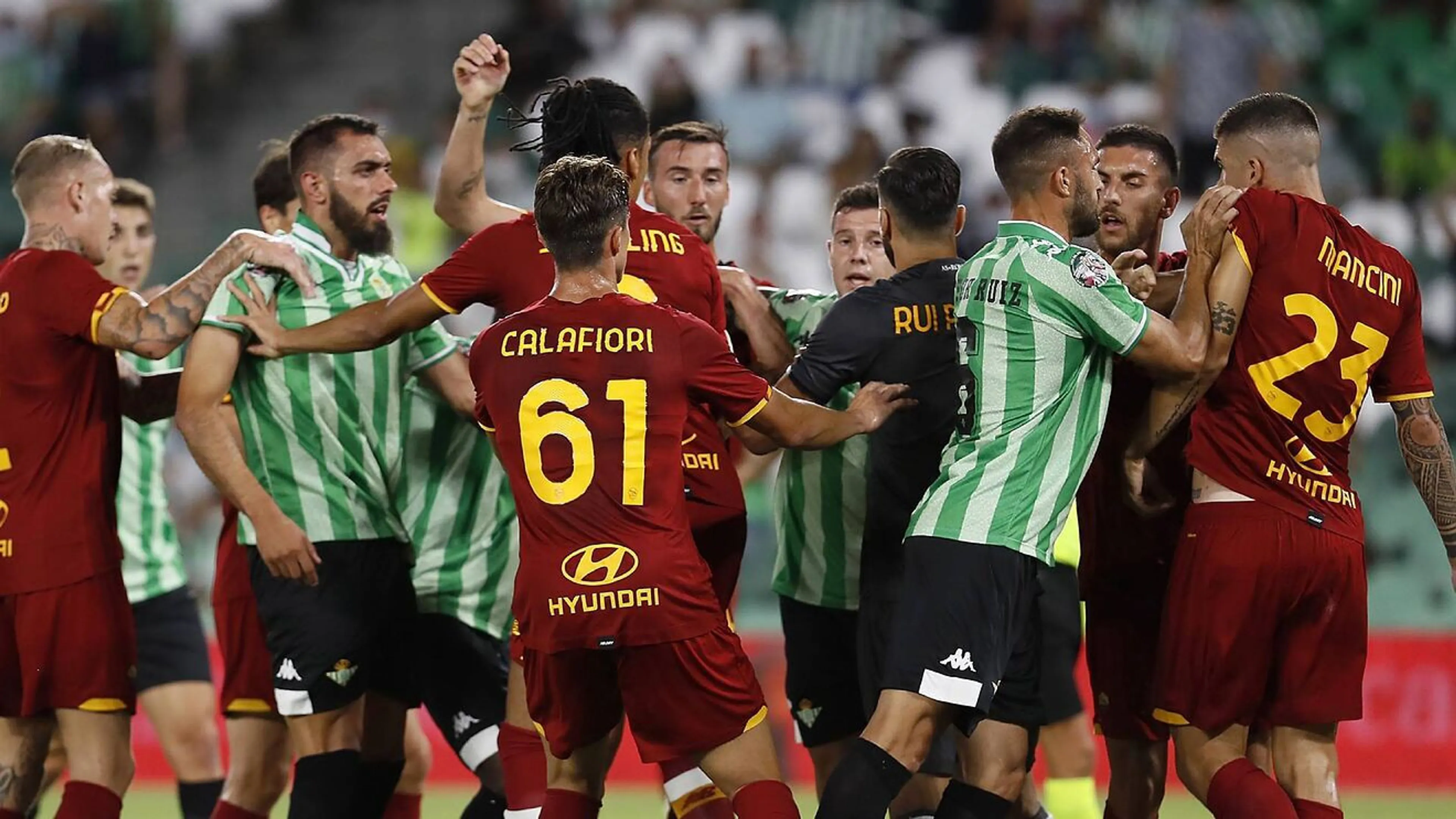 Copertina di Nervosismo Roma contro il Betis: finisce in 8, espulso anche Mourinho